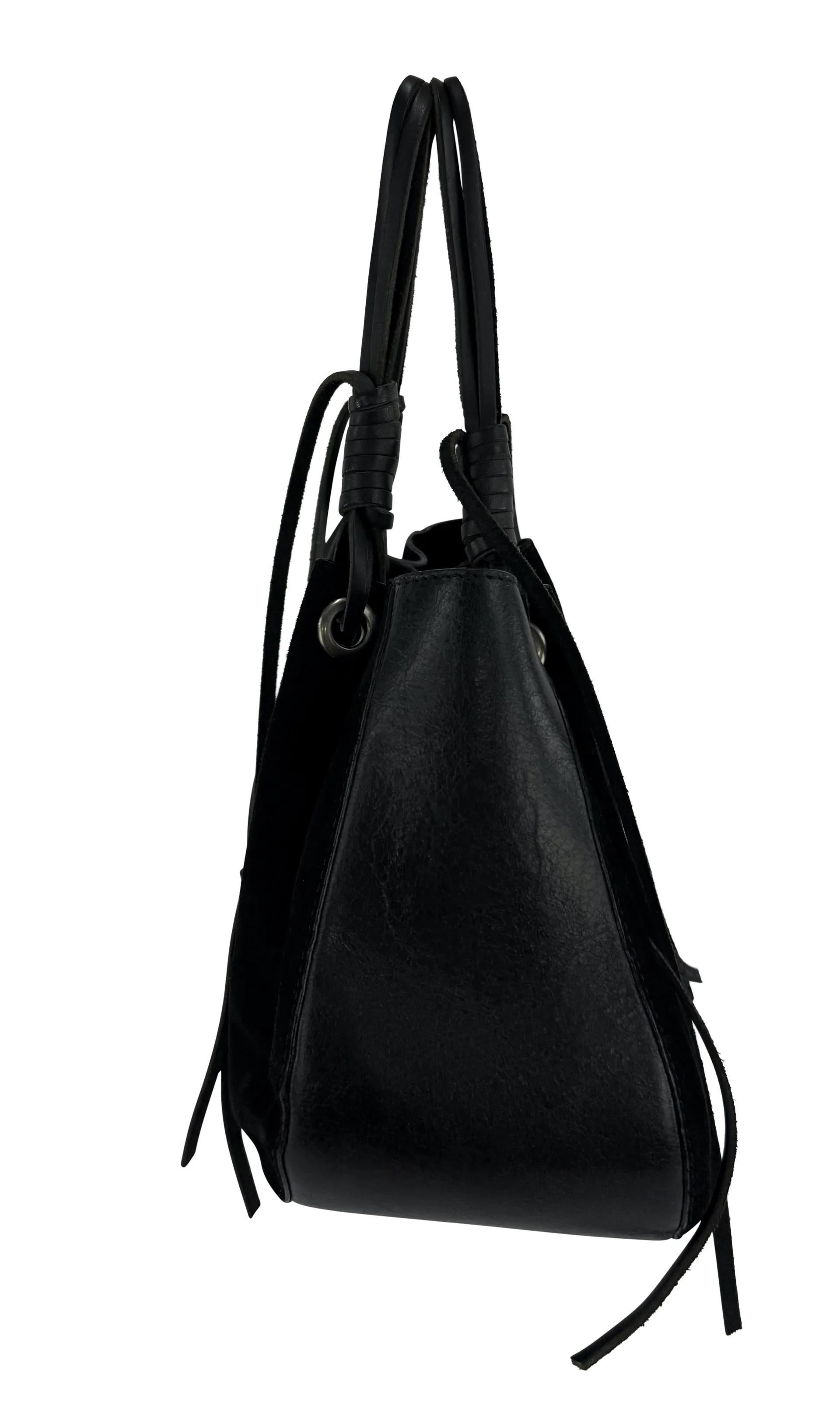 Donna P/E 2003 Dolce & Gabbana Borsa in pelle scamosciata nera e argento Corde in vendita