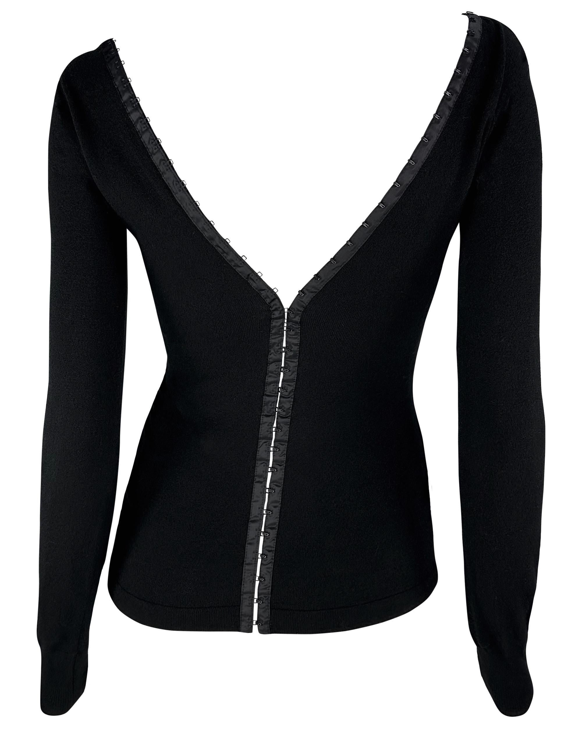 S/S 2003 Dolce & Gabbana Hook & Eye Plunging Black Bodycon Knit Long-Sleeve Top For Sale 2