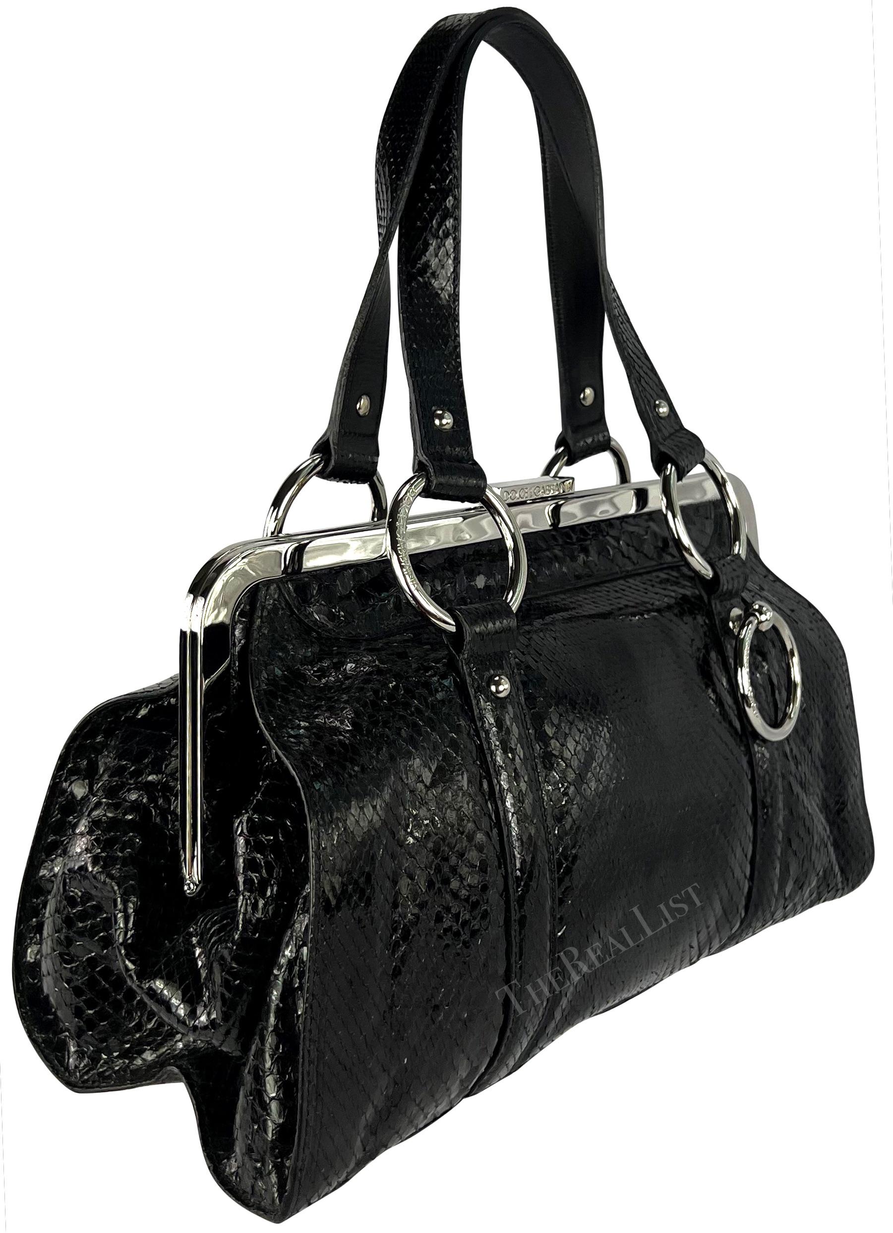S/S 2003 Dolce & Gabbana Runway Black Python Leather Ring Shoulder Bag For Sale 7