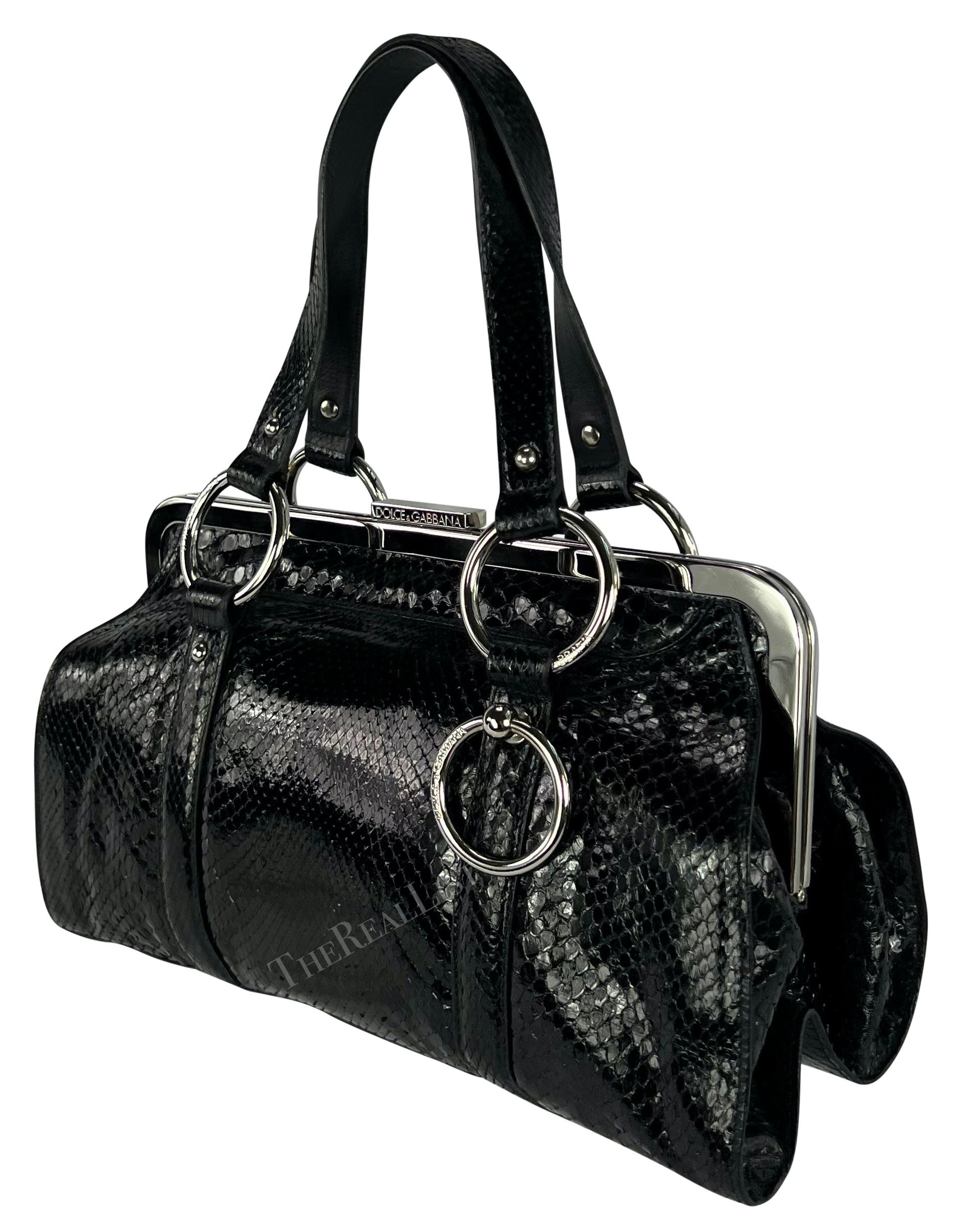 S/S 2003 Dolce & Gabbana Runway Black Python Leather Ring Shoulder Bag For Sale 2