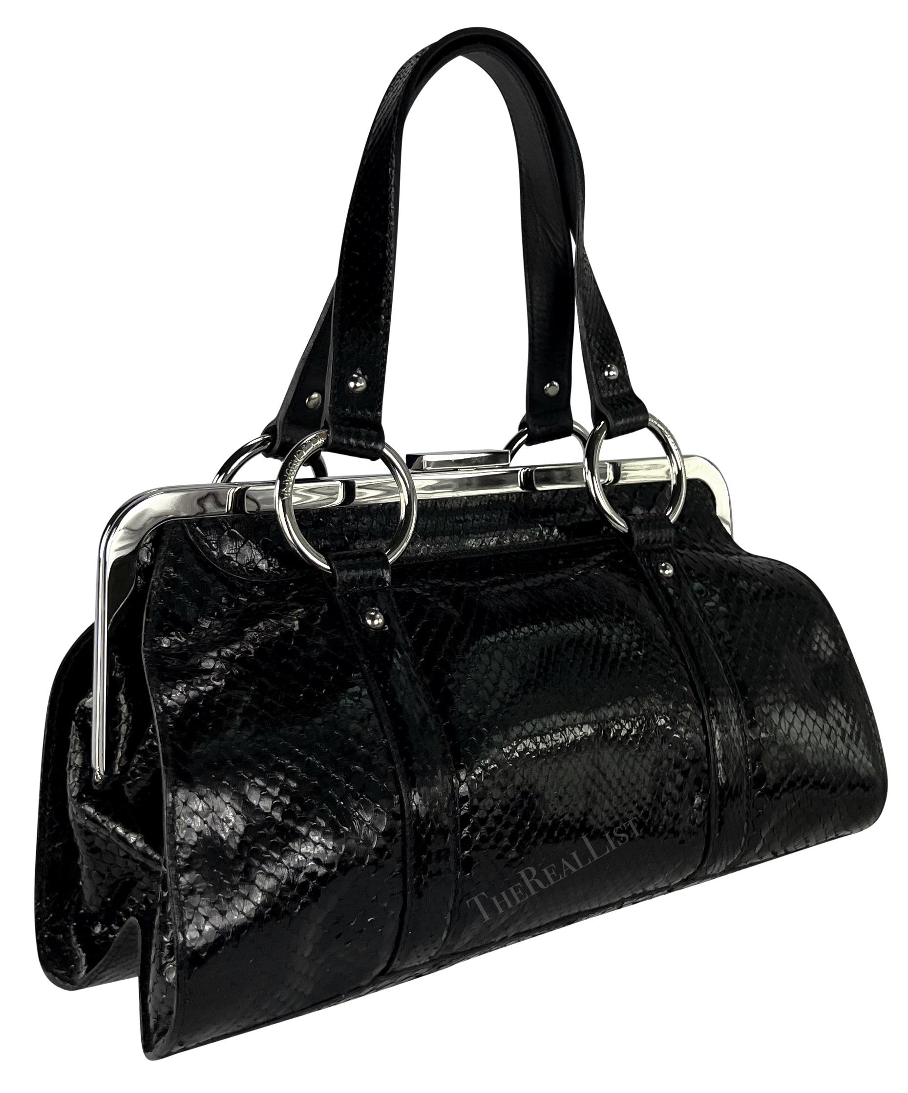 S/S 2003 Dolce & Gabbana Runway Black Python Leather Ring Shoulder Bag For Sale 4