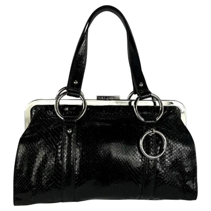 S/S 2003 Dolce & Gabbana Runway Bolso de hombro con anilla de piel de pitón negra