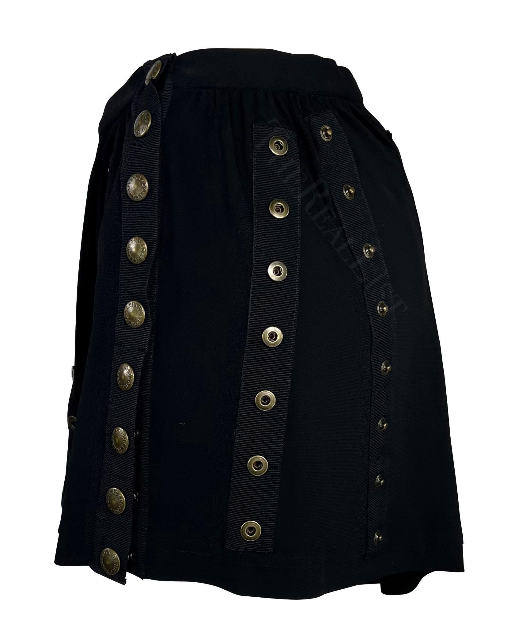 S/S 2003 Dolce & Gabbana 'Sex and Love Schwarzer Snap Wrap Stretch Jersey Minirock im Zustand „Gut“ im Angebot in West Hollywood, CA