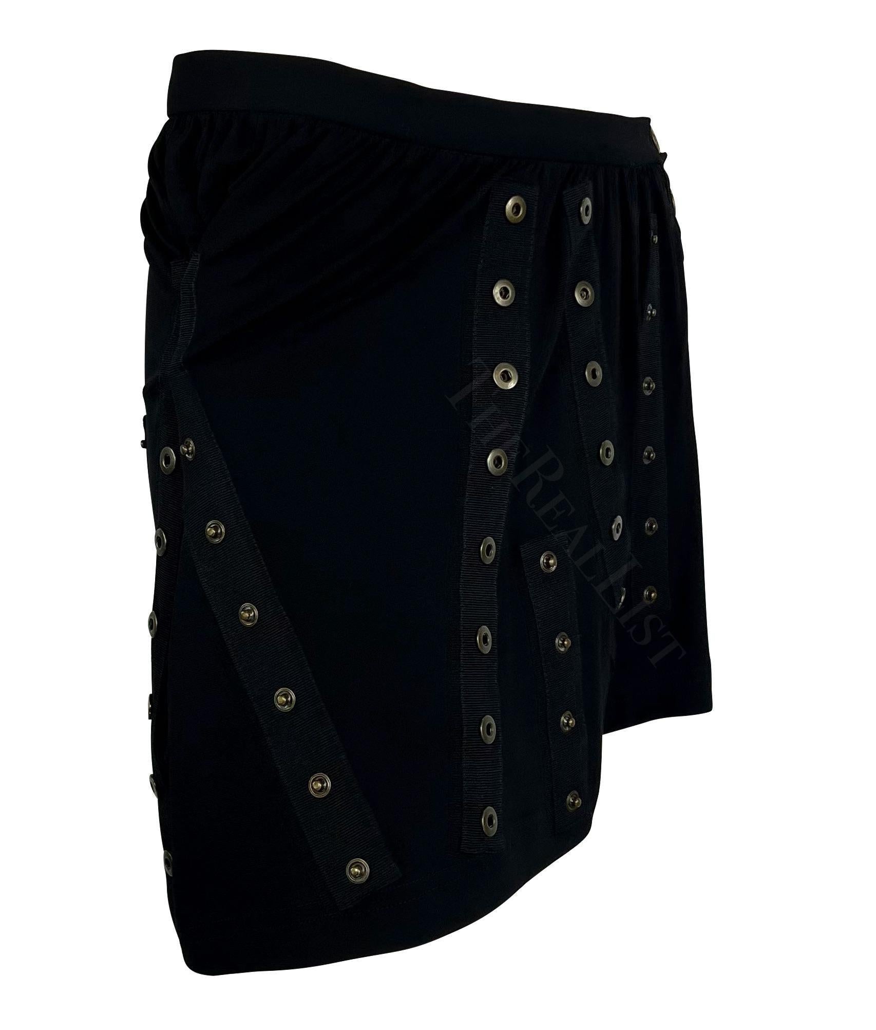 S/S 2003 Dolce & Gabbana 'Sex and Love Schwarzer Snap Wrap Stretch Jersey Minirock im Angebot 2
