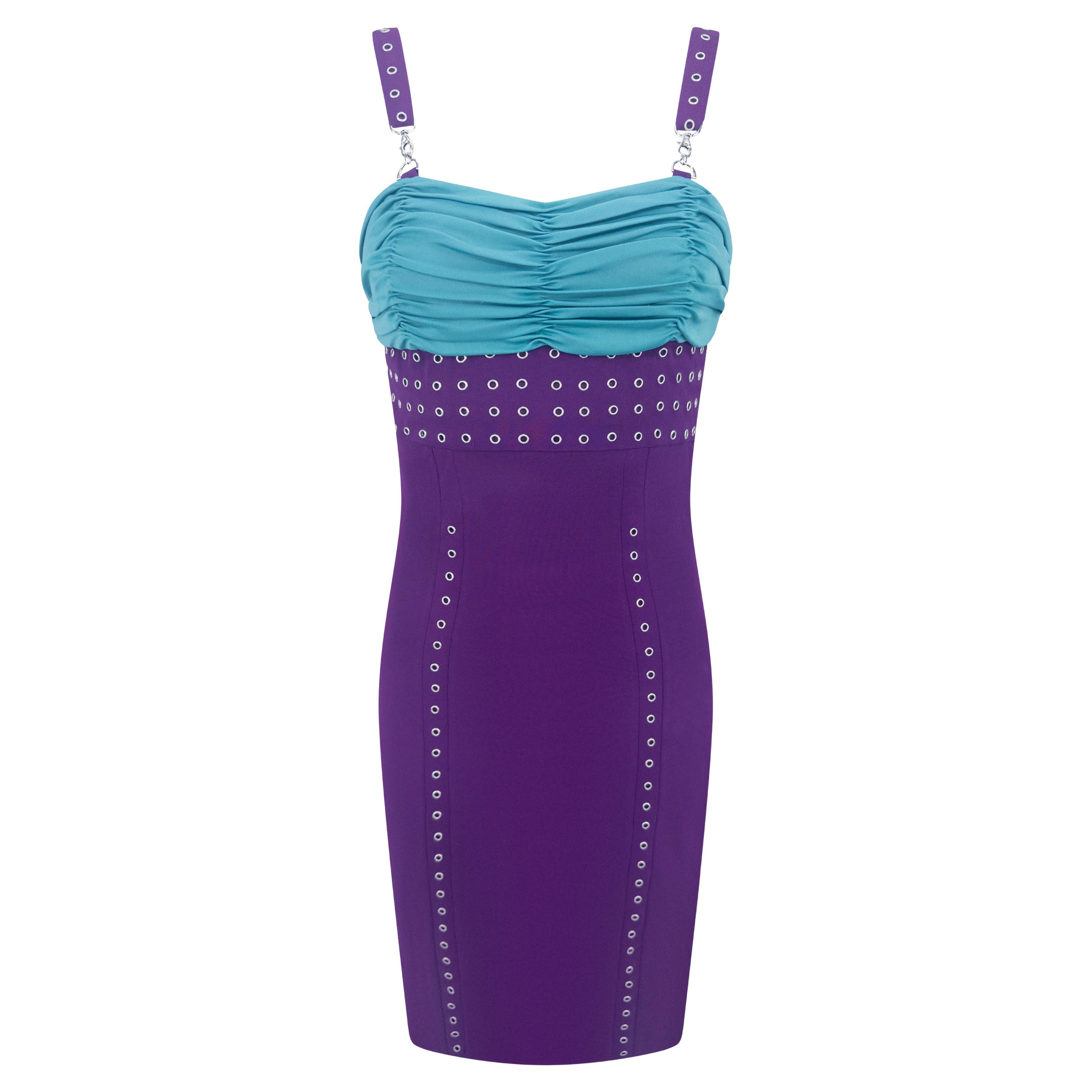 S/S 2003 Gianni Versace by Donatella Runway Robe moulante à œillets métalliques pourpre en vente
