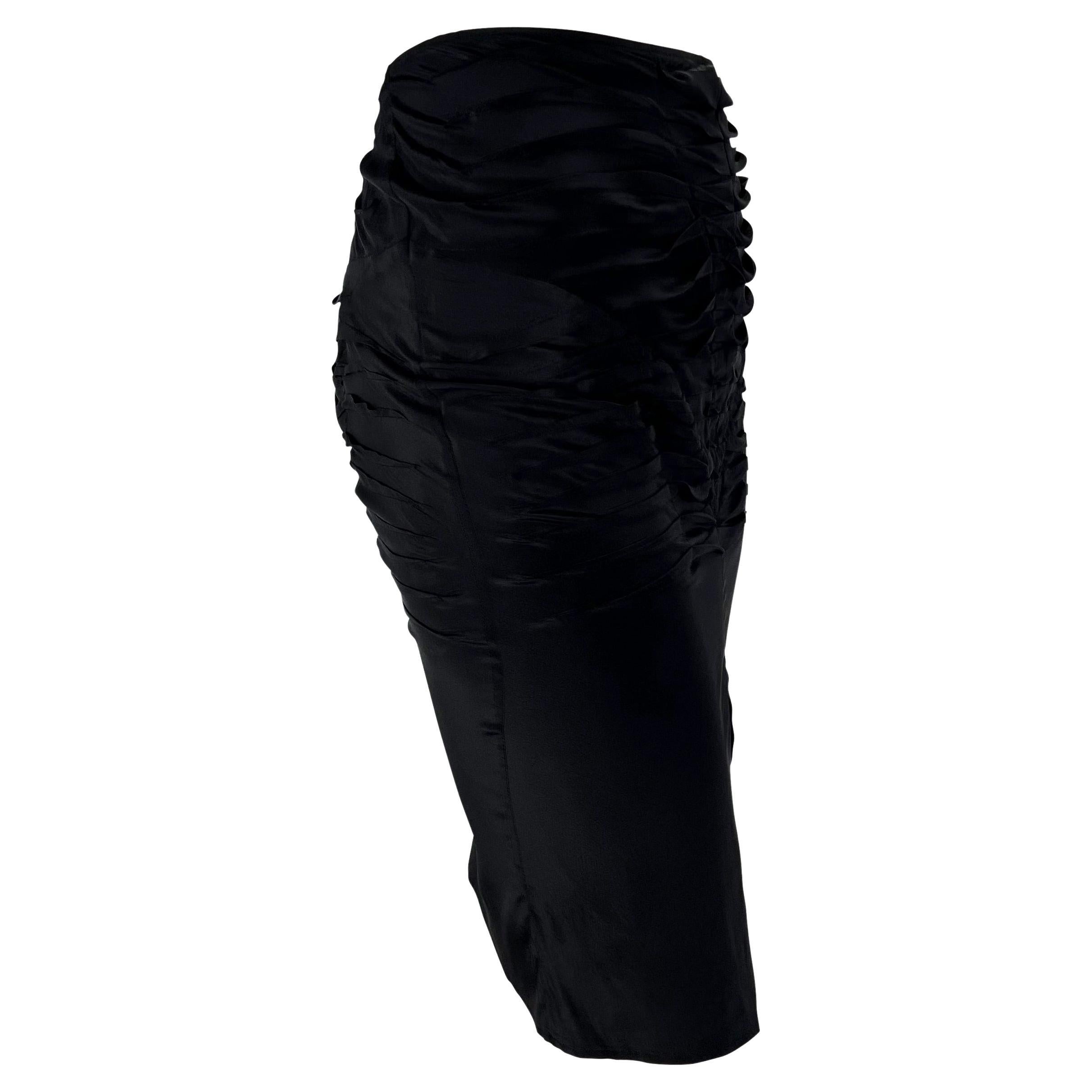 Jupe en soie extensible plissée noire Gucci by Tom Ford, P/E 2003 Pour femmes en vente