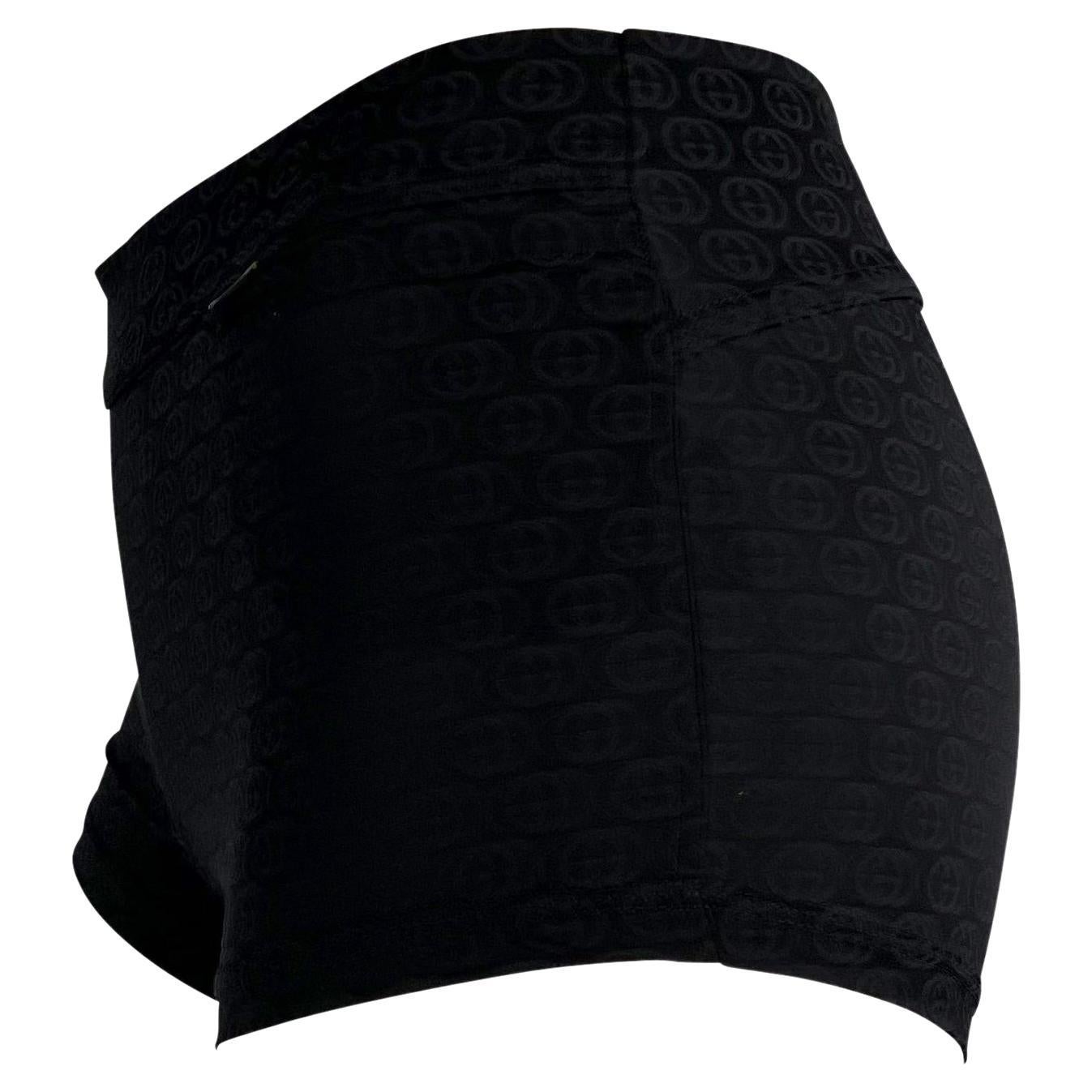 Noir S/S 2003 Gucci by Tom Ford GG Monogram Stretch Swim Black Hot Pants Shorts en vente