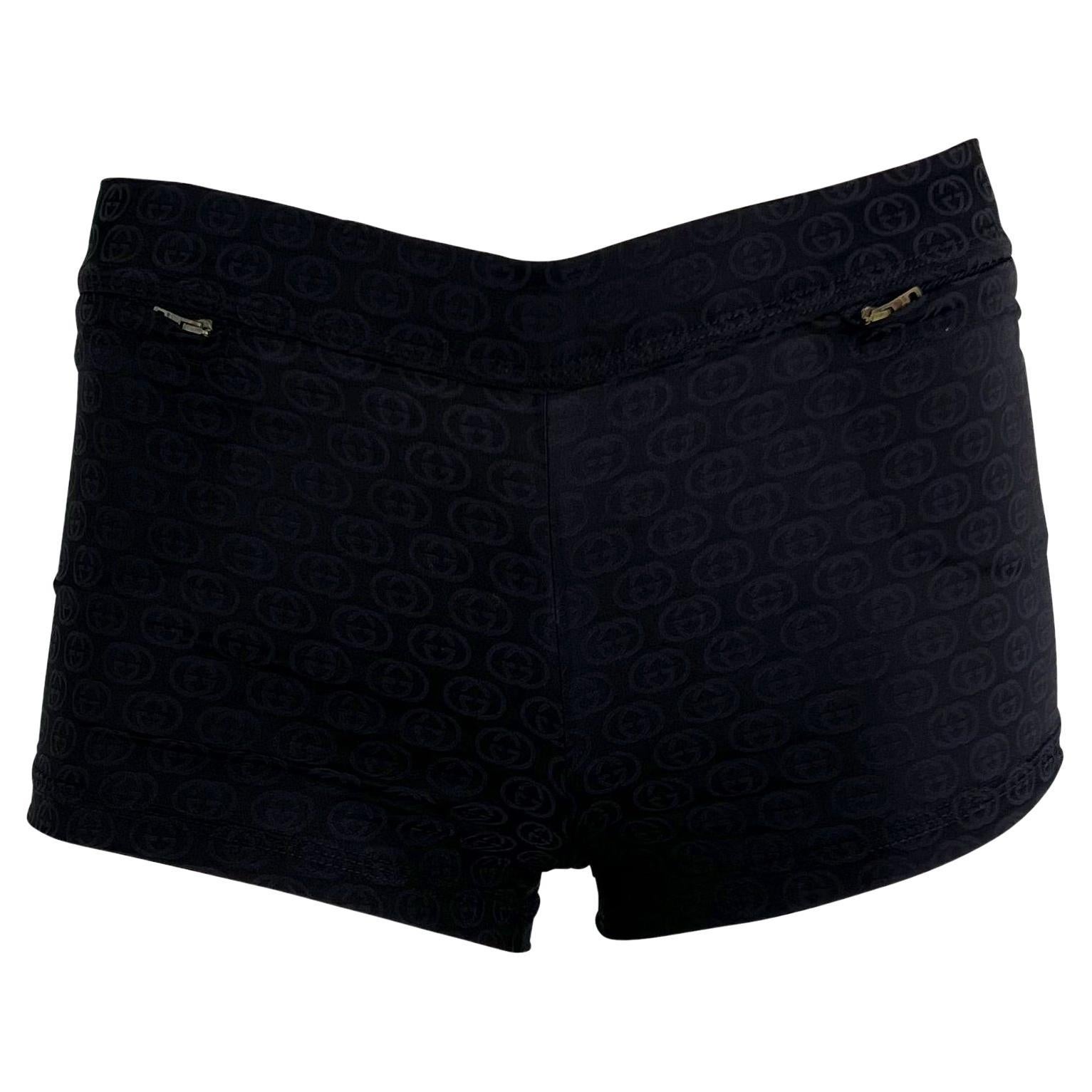F/S 2003 Gucci by Tom Ford GG Monogramm Stretch-Badeanzug Schwarze Hot Pantoletten Shorts im Angebot 1