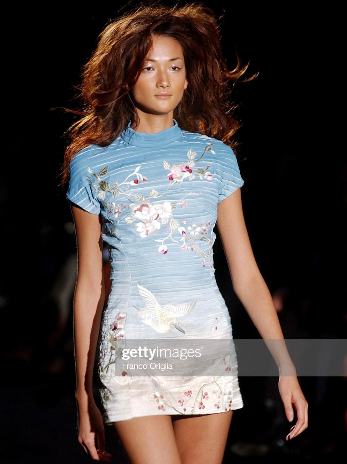 Women's S/S 2003 Gucci by Tom Ford  Light Pink Cherry Blossom Embroidered Mini Skirt For Sale