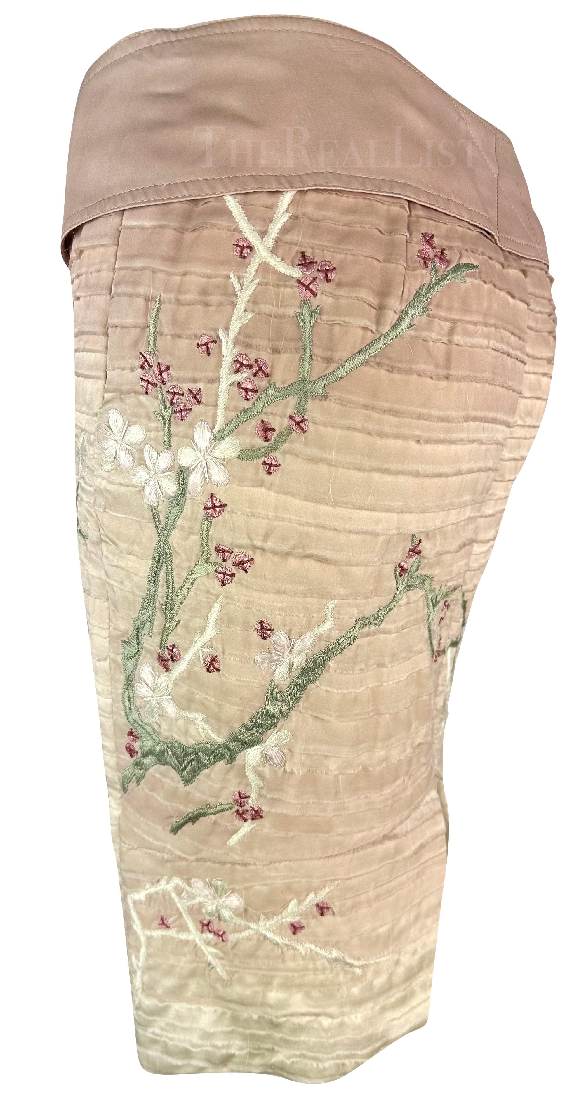 S/S 2003 Gucci by Tom Ford  Light Pink Cherry Blossom Embroidered Mini Skirt For Sale 3