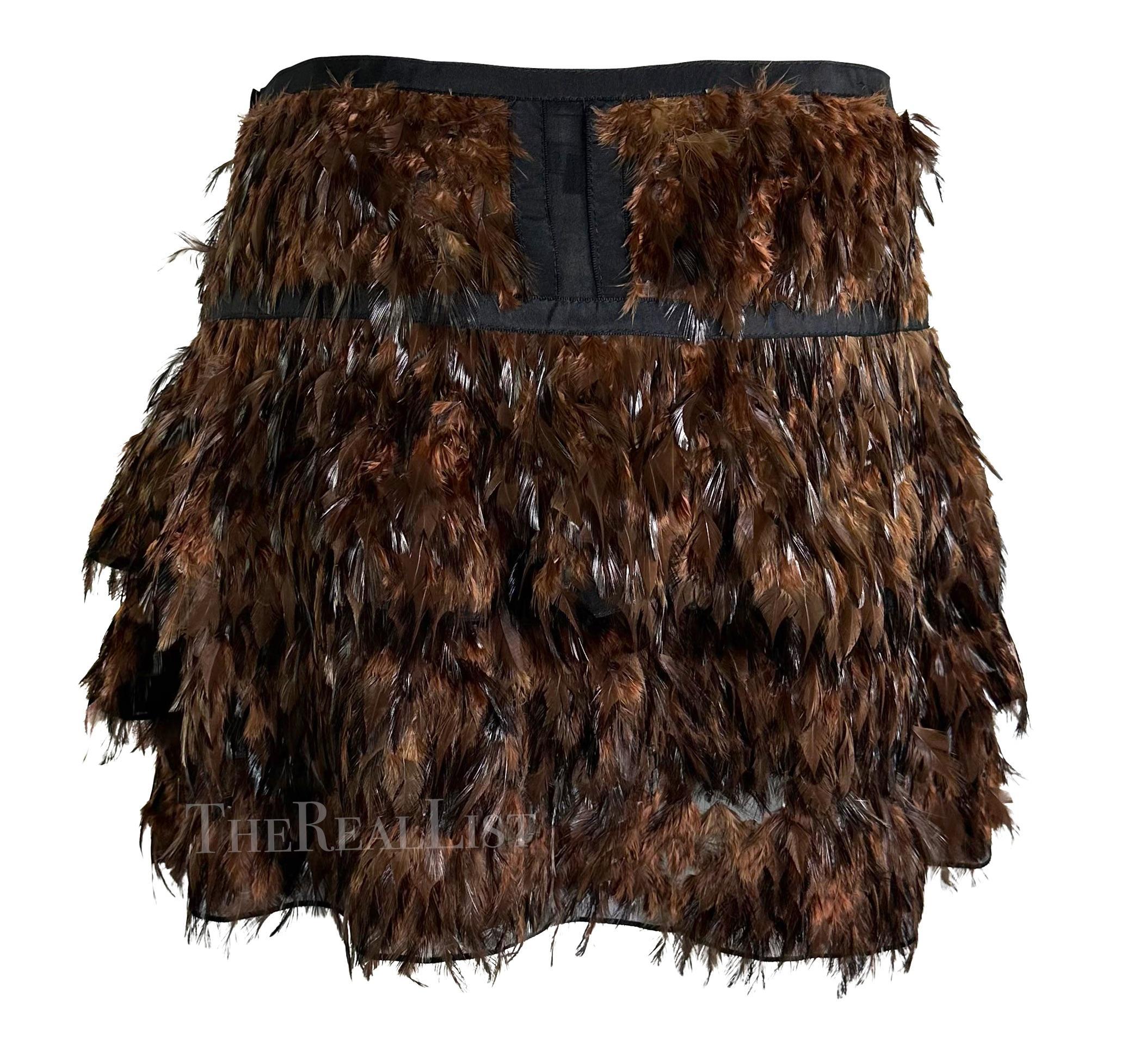S/S 2003 Gucci for Tom Ford Laufsteg Brauner, federleichter, durchsichtiger Seidenrock im Angebot 3