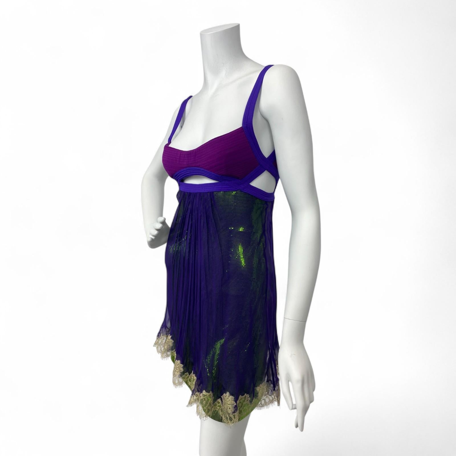 F/S 2003 Ikonisches Versace Micro-Minikleid in Lila und Grün mit Oroton Gr.: im Angebot 1