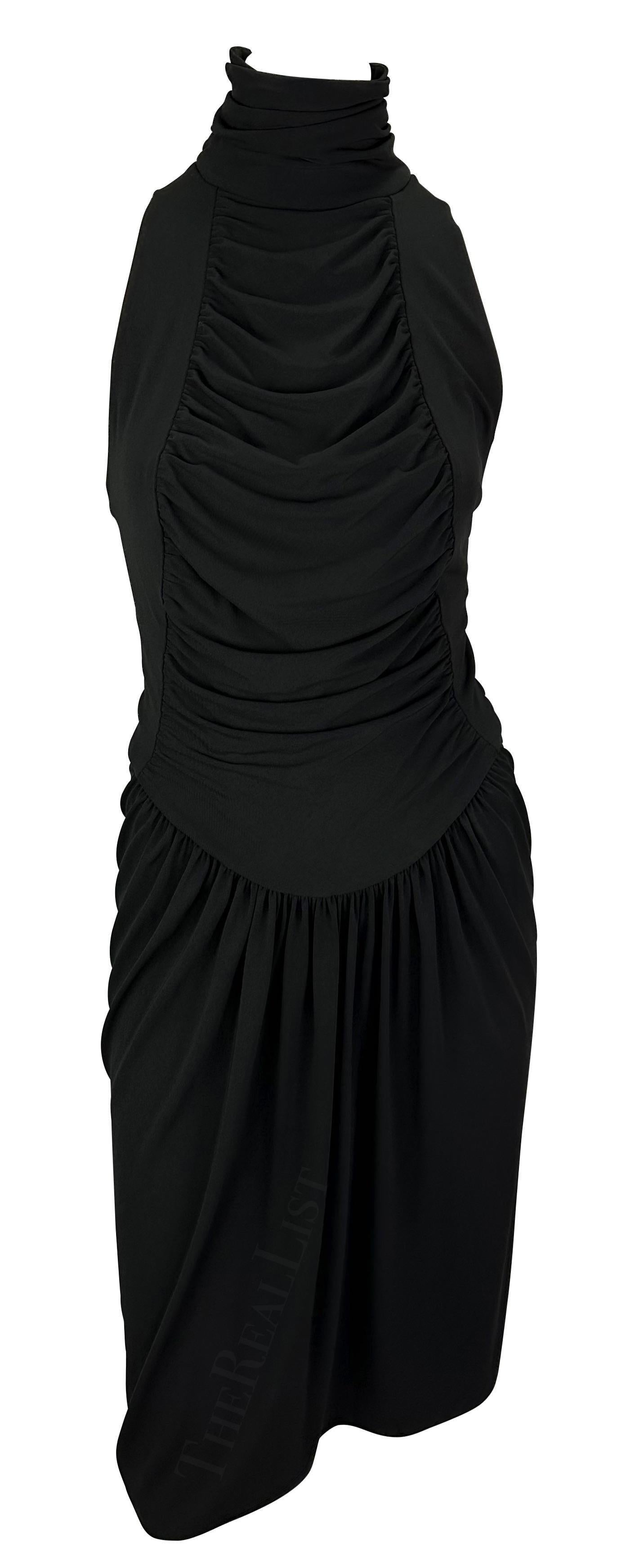 Karl Lagerfeld Gallery - Robe midi dos nu froncée noire, issue d'un défilé, printemps-été 2003 en vente 3