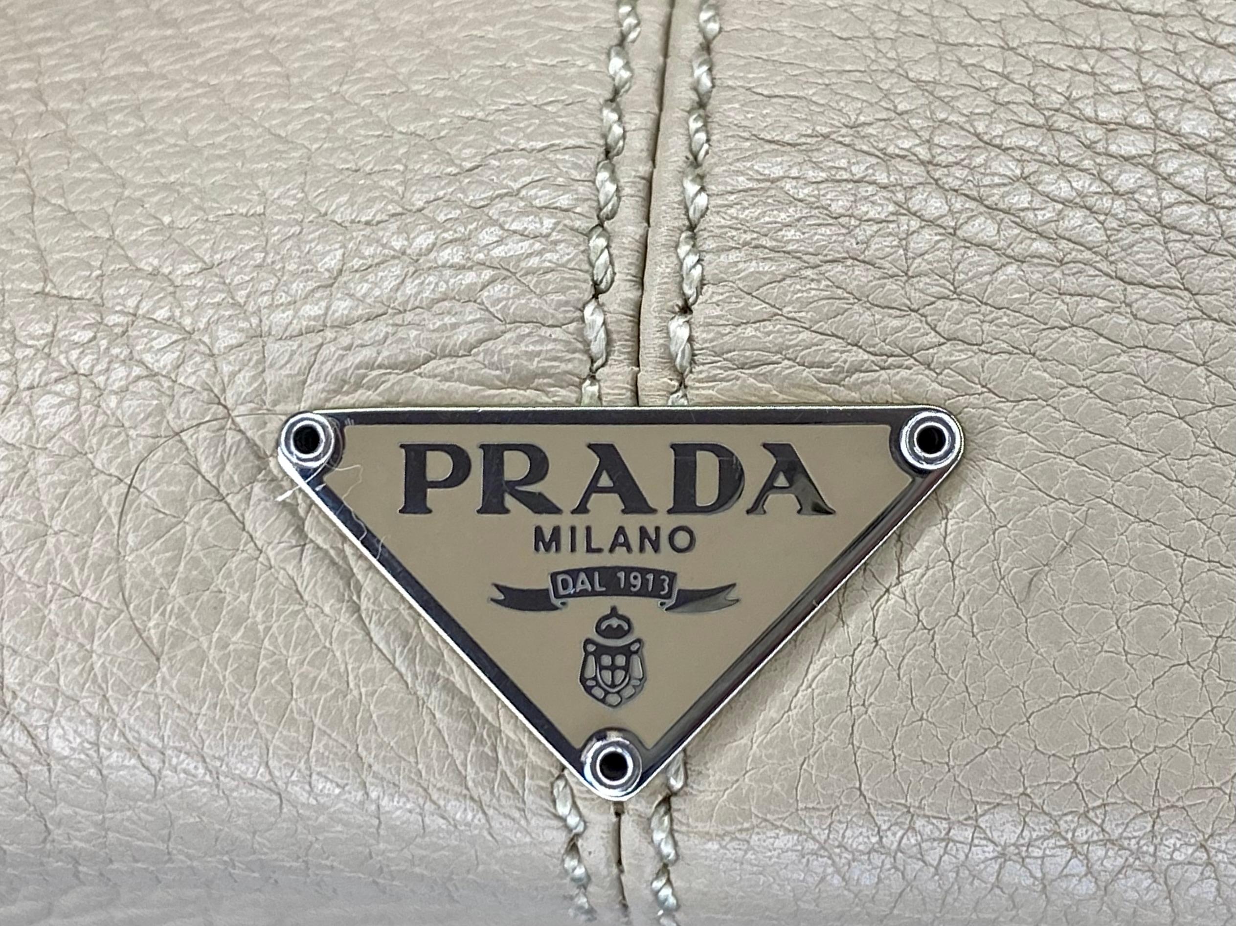 S/S 2003 Prada Oversized Beaded Leather & Metal Hoop Ring Medium Hobo Bag In Good Condition For Sale In Philadelphia, PA