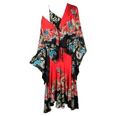 Roberto Cavalli P/E 2003 Maxi abito e giacca a kimono in seta stampata nera e rossa
