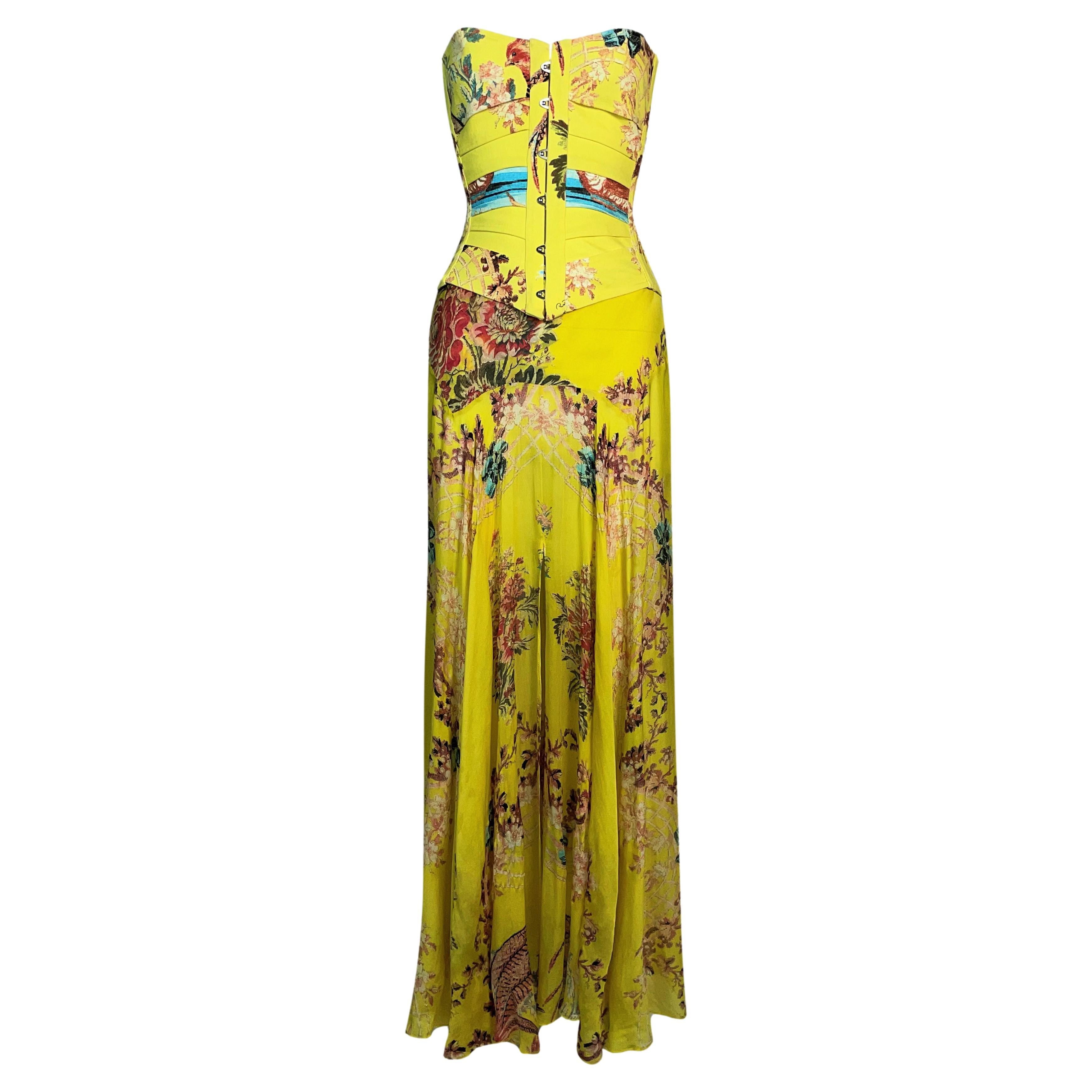 1960s Dynasty Vintage Hostes Gown Robe in Yellow Silk Jacquard Floral Hong Kong For Sale at