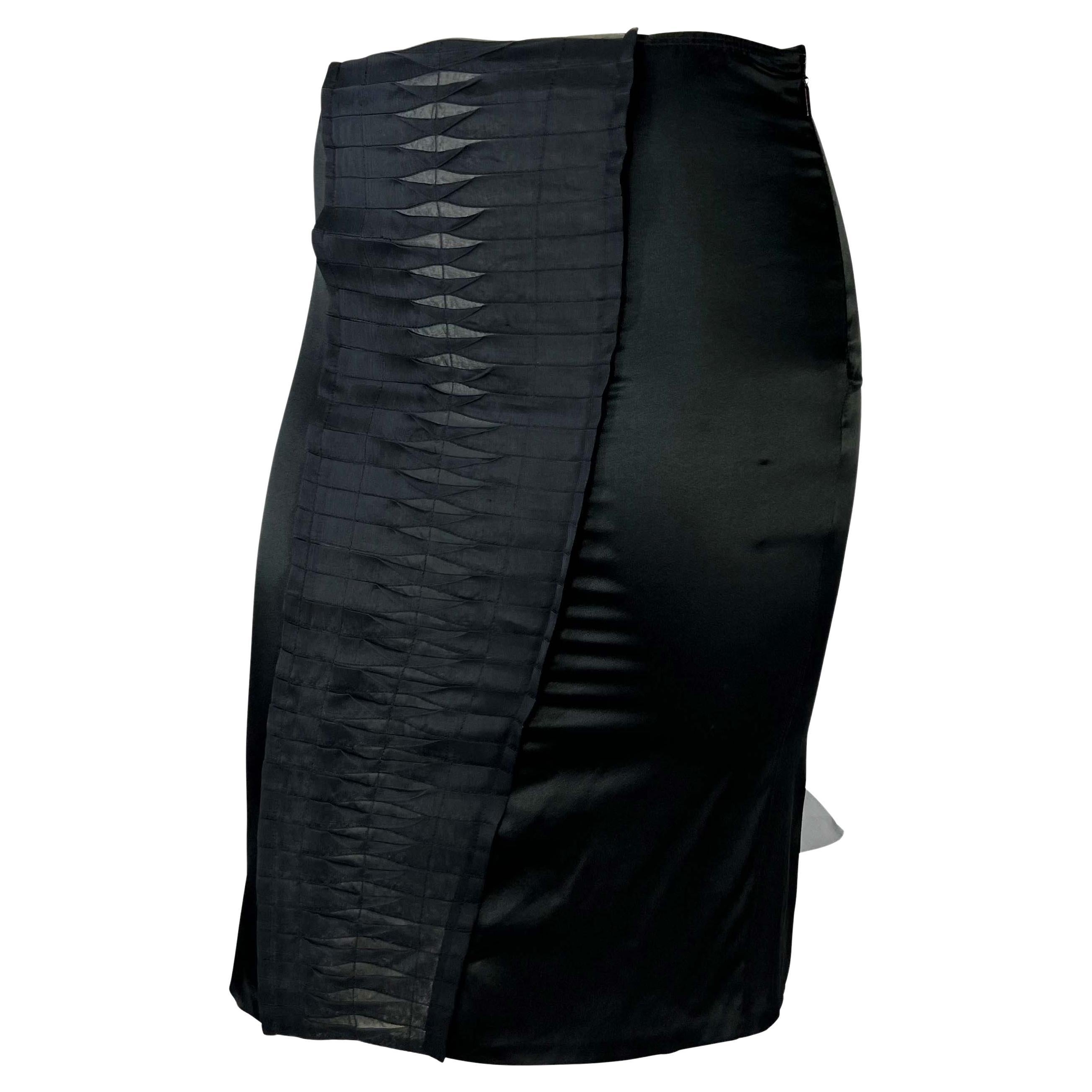 S/S 2004 Gucci by Tom Ford Black Pleated Sheer Tapered Stretch Wiggle Skirt For Sale 3
