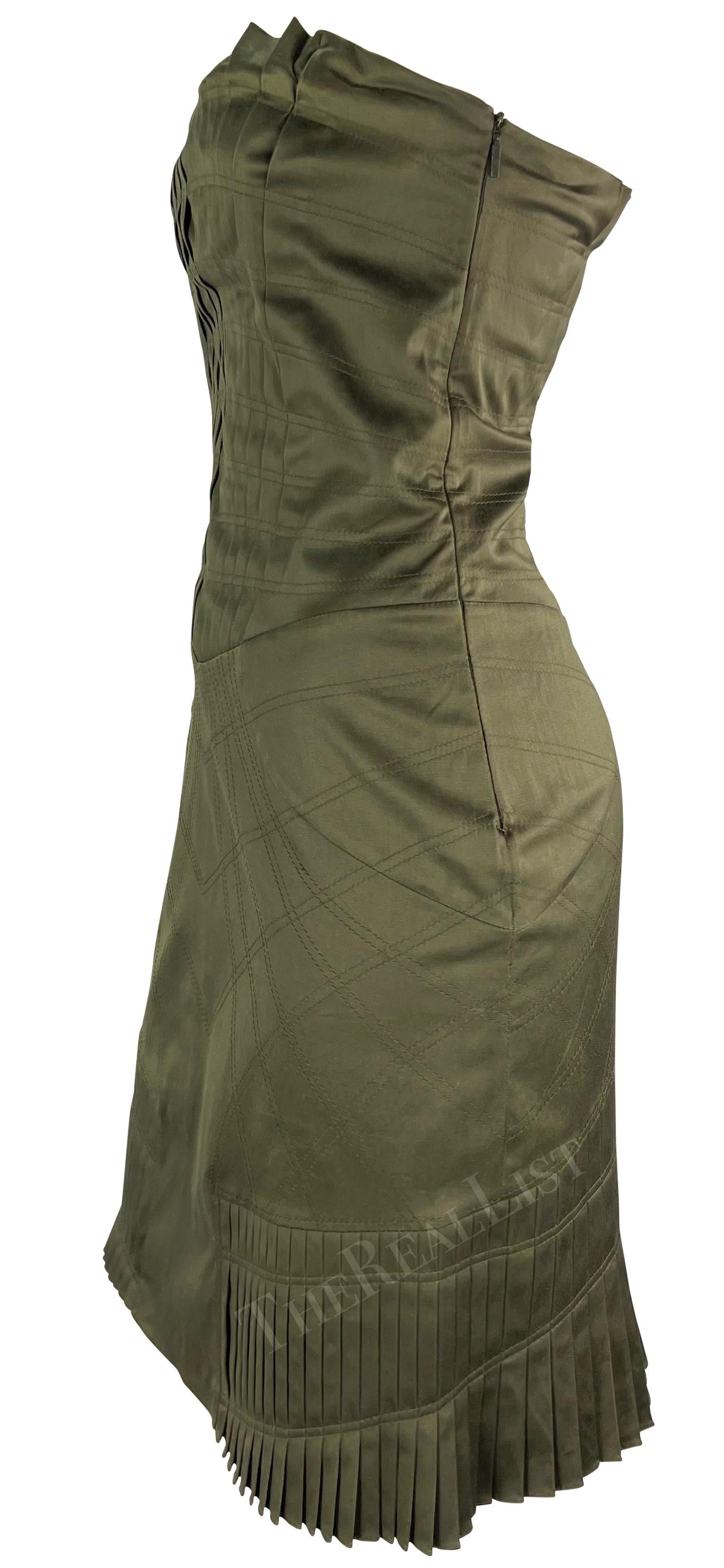 S/S 2004 Gucci by Tom Ford Olive Green Fan Pleated Strapless Mini Dress In Good Condition For Sale In West Hollywood, CA