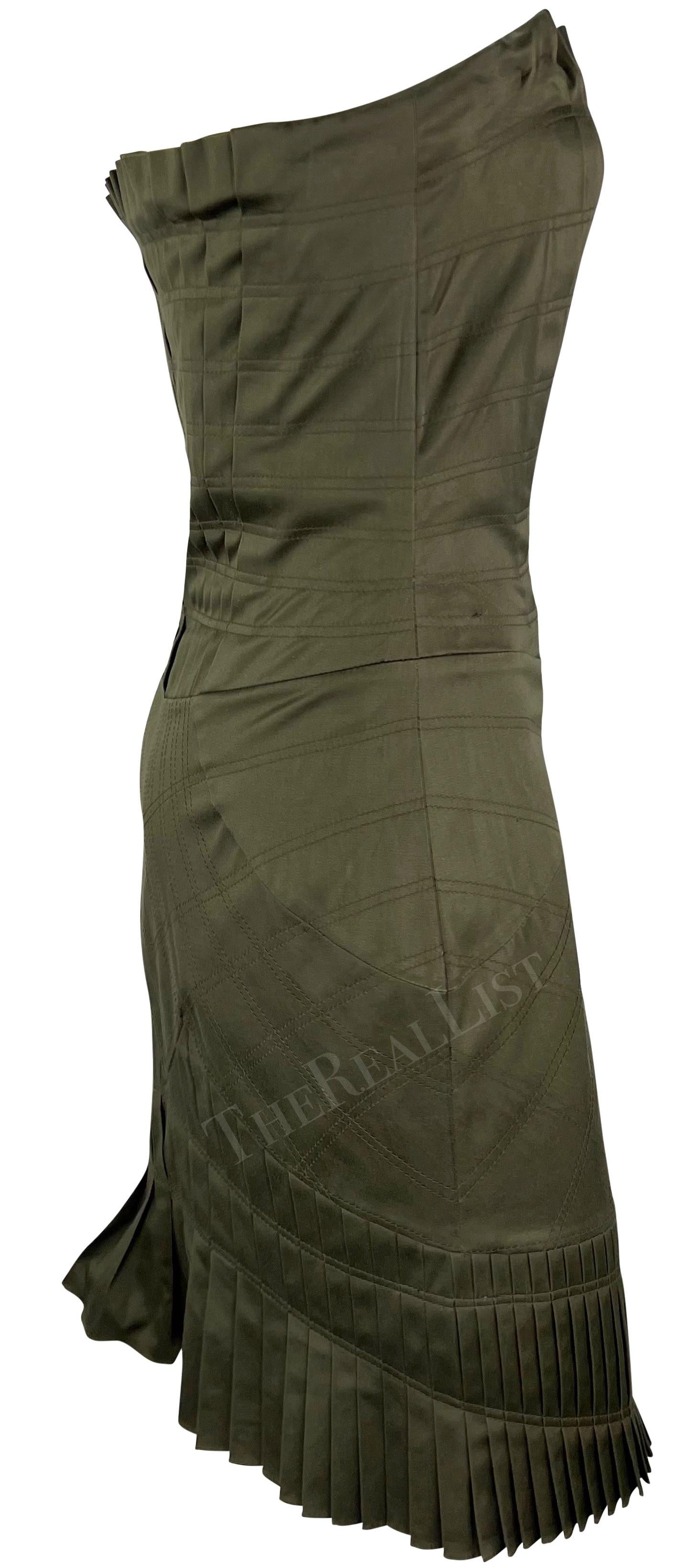 S/S 2004 Gucci by Tom Ford Olive Green Fan Pleated Strapless Mini Dress For Sale 1