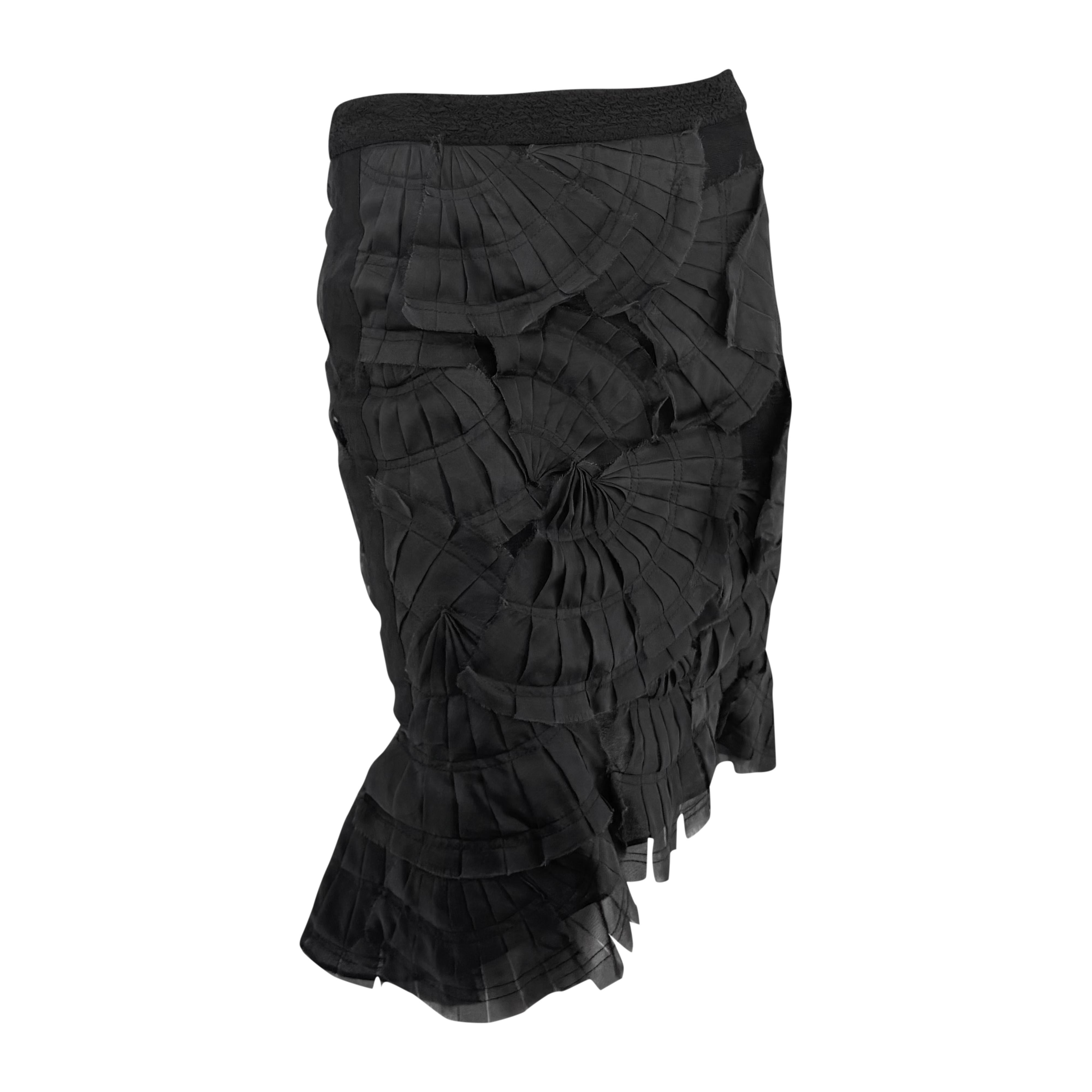 S/S 2004 Gucci by Tom Ford Runway Sheer Black Fan Pleated Silk Pencil Skirt For Sale 4