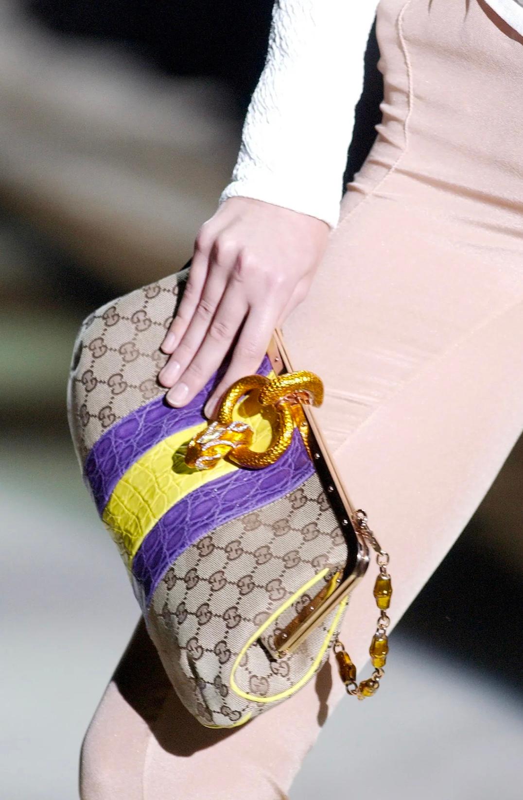 S/S 2004 Gucci by Tom Ford Yellow Alligator Serpent Horsebit Small Shoulder Bag For Sale 1