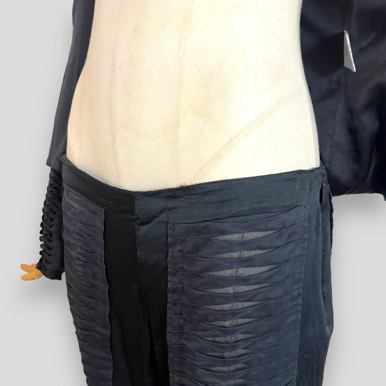 Look P/E 2004 Tom Ford for Gucci con giacca e pantaloni neri in vendita 7