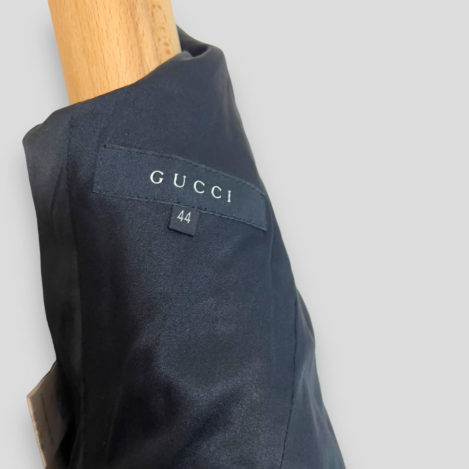 Nero Look P/E 2004 Tom Ford for Gucci con giacca e pantaloni neri in vendita