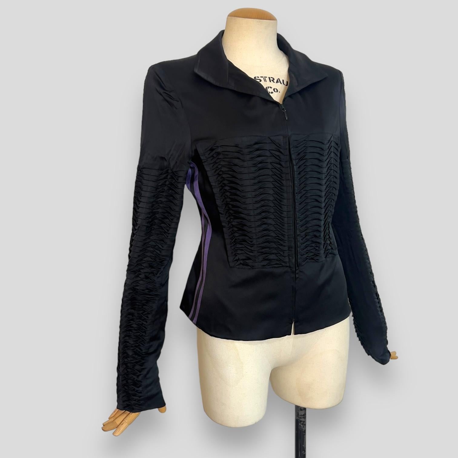 Look P/E 2004 Tom Ford for Gucci con giacca e pantaloni neri in vendita 2