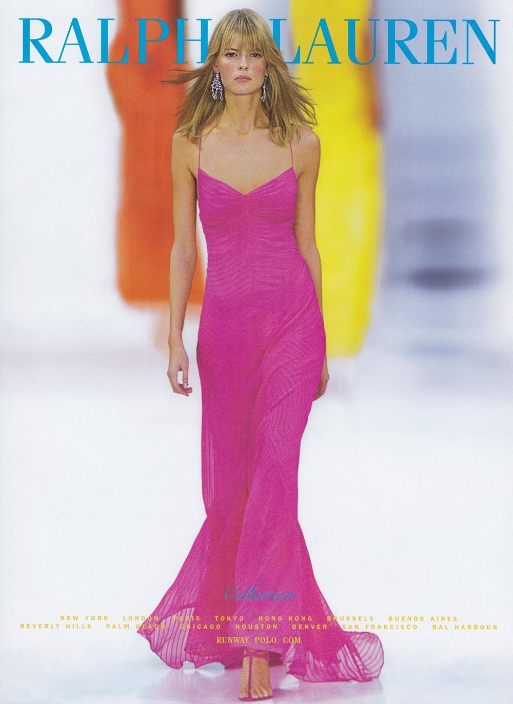 Pasarela Ralph Lauren S/S 2004 Vestido sin espalda en gasa de seda transparente rosa intenso en venta 1