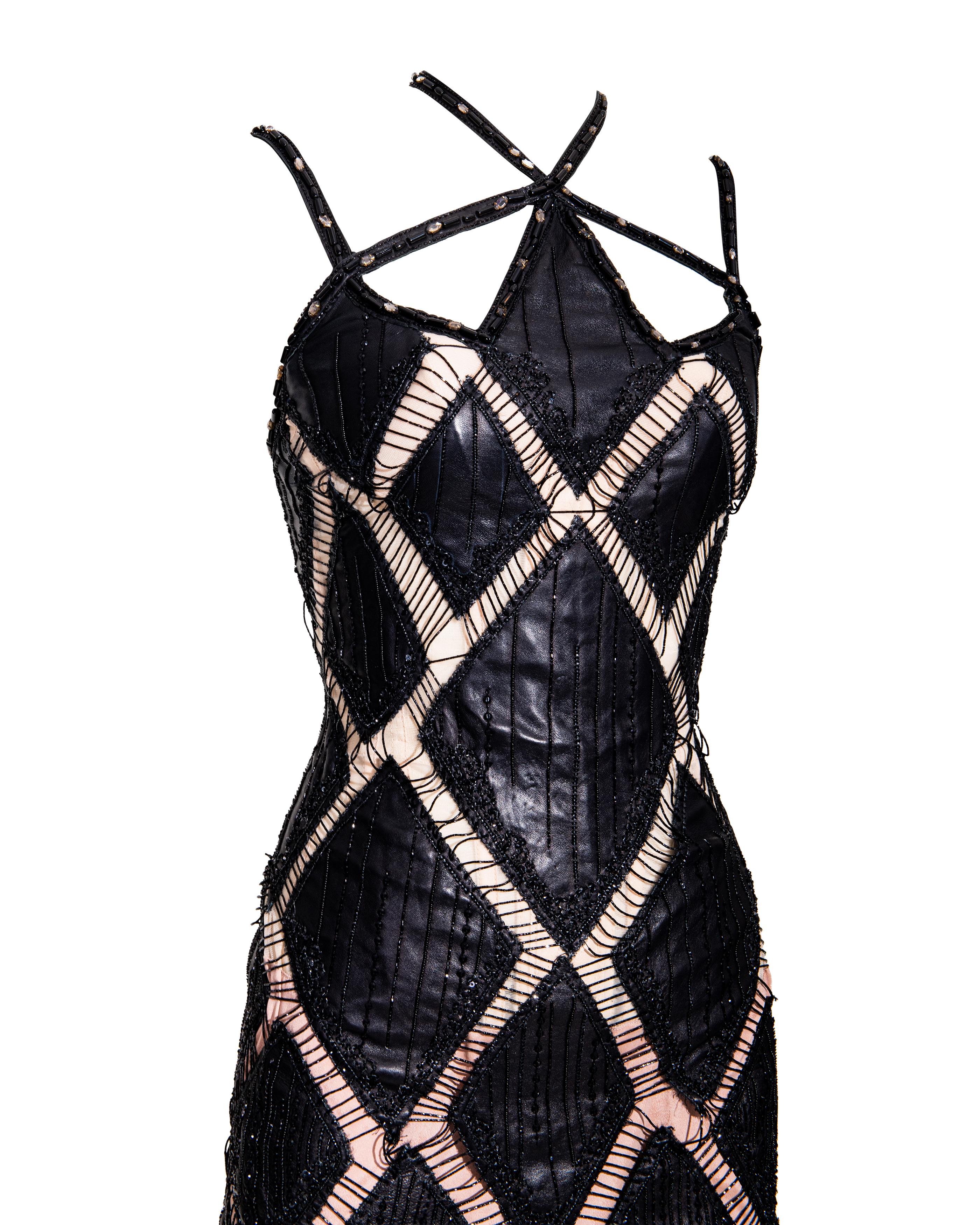 F/S 2004 Roberto Cavalli Geometrisches schwarzes verziertes Lederkorsett-Kleid mit Fransen 3