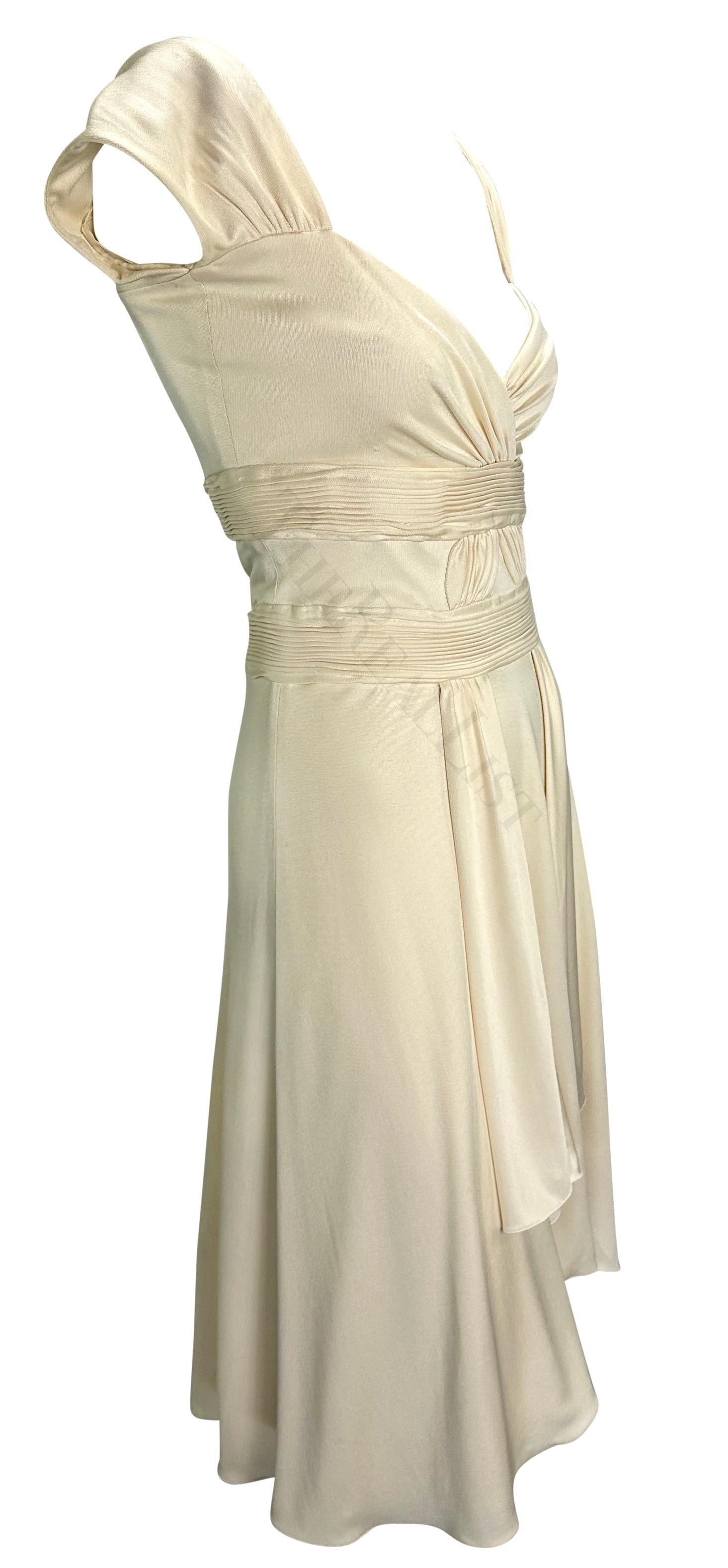 S/S 2004 Valentino Garavani Laufsteg-Anzeige Gerafftes Off-White-Schlagkleid im Angebot 8