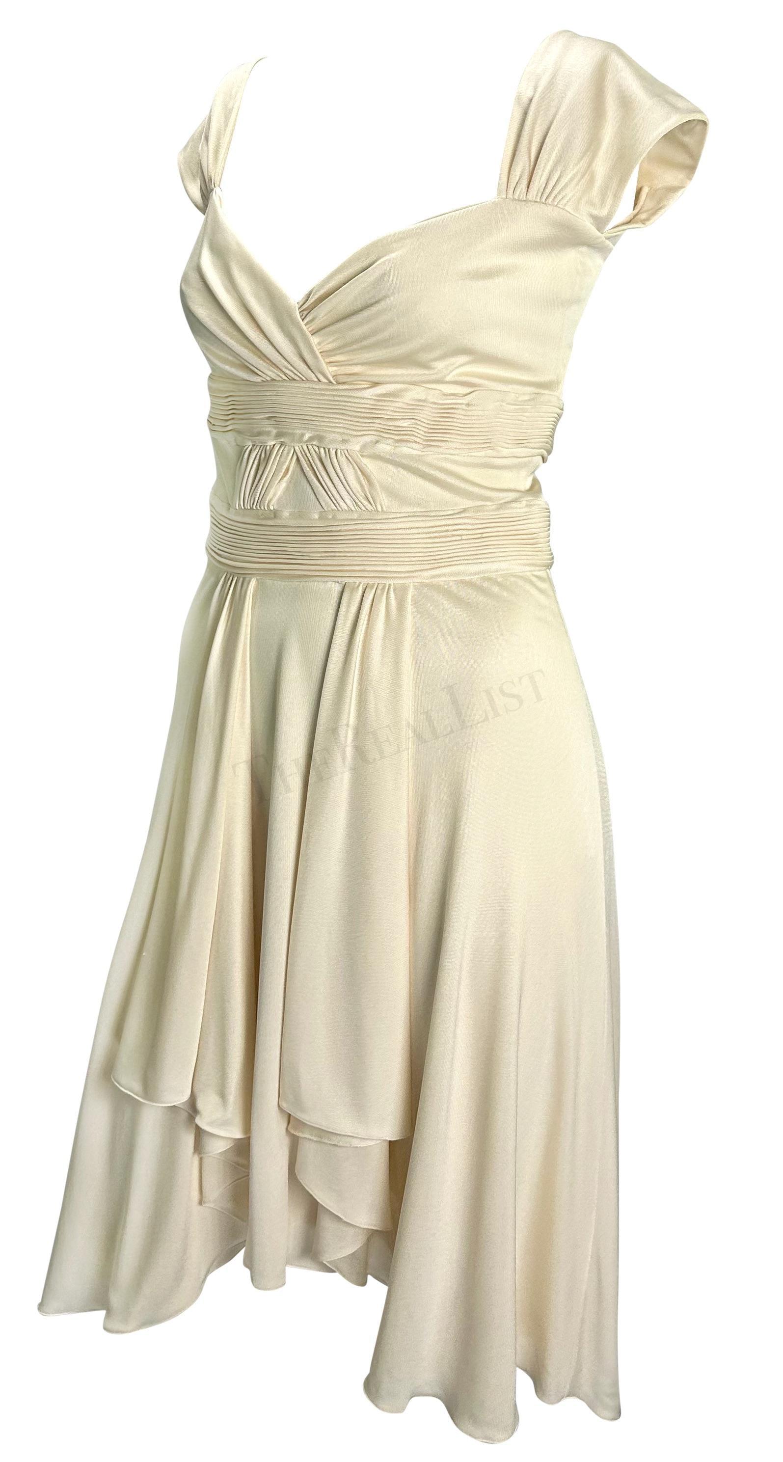 S/S 2004 Valentino Garavani Laufsteg-Anzeige Gerafftes Off-White-Schlagkleid Damen im Angebot