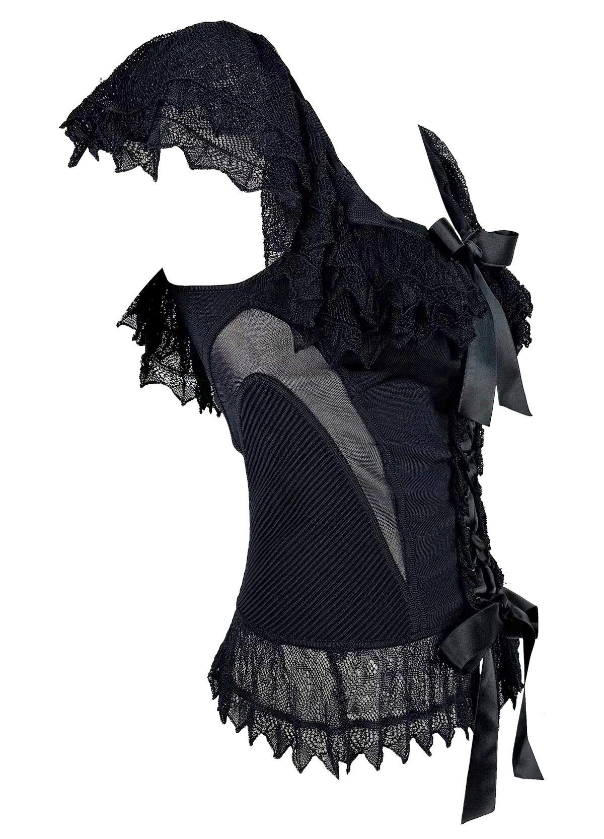 F/S 2004 Valentino Garavani Laufsteg Marineblaues Crop Top aus Schnürungssstrick im Korsettstil 2