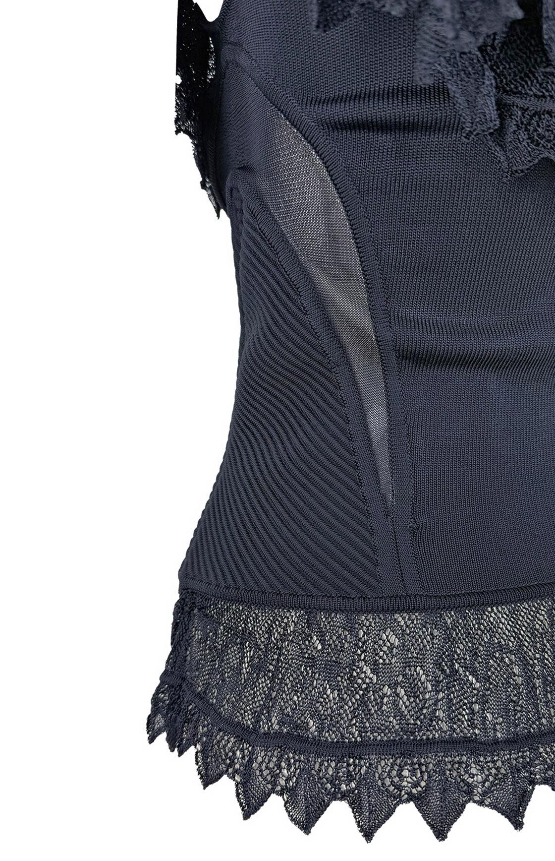 F/S 2004 Valentino Garavani Laufsteg Marineblaues Crop Top aus Schnürungssstrick im Korsettstil 4