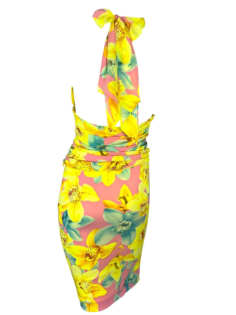 S/S 2004 Versace by Donatella Runway Neon Pink Floral Halter Top Skirt Set For Sale 2