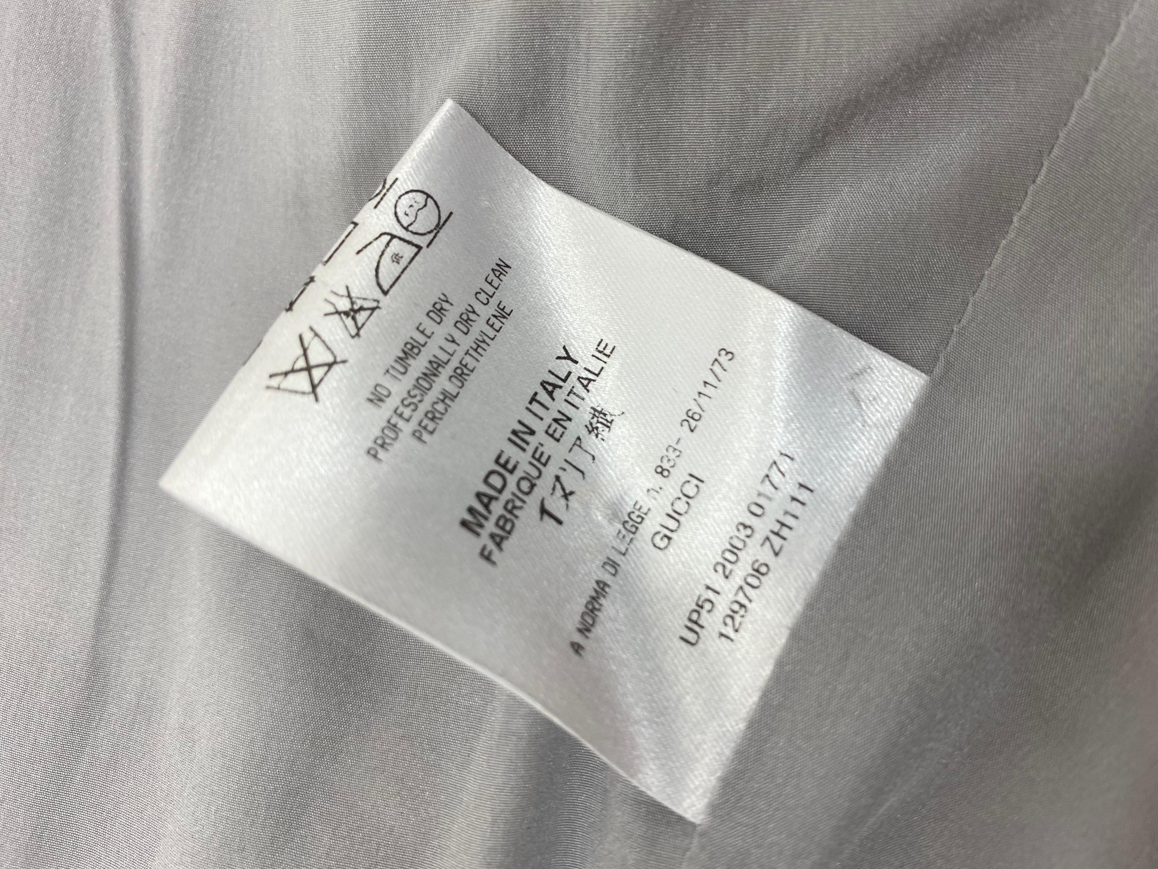 F/S 2004 Vintage Laufsteg Tom Ford für Gucci Taubengraue Seidenjacke im Angebot 5