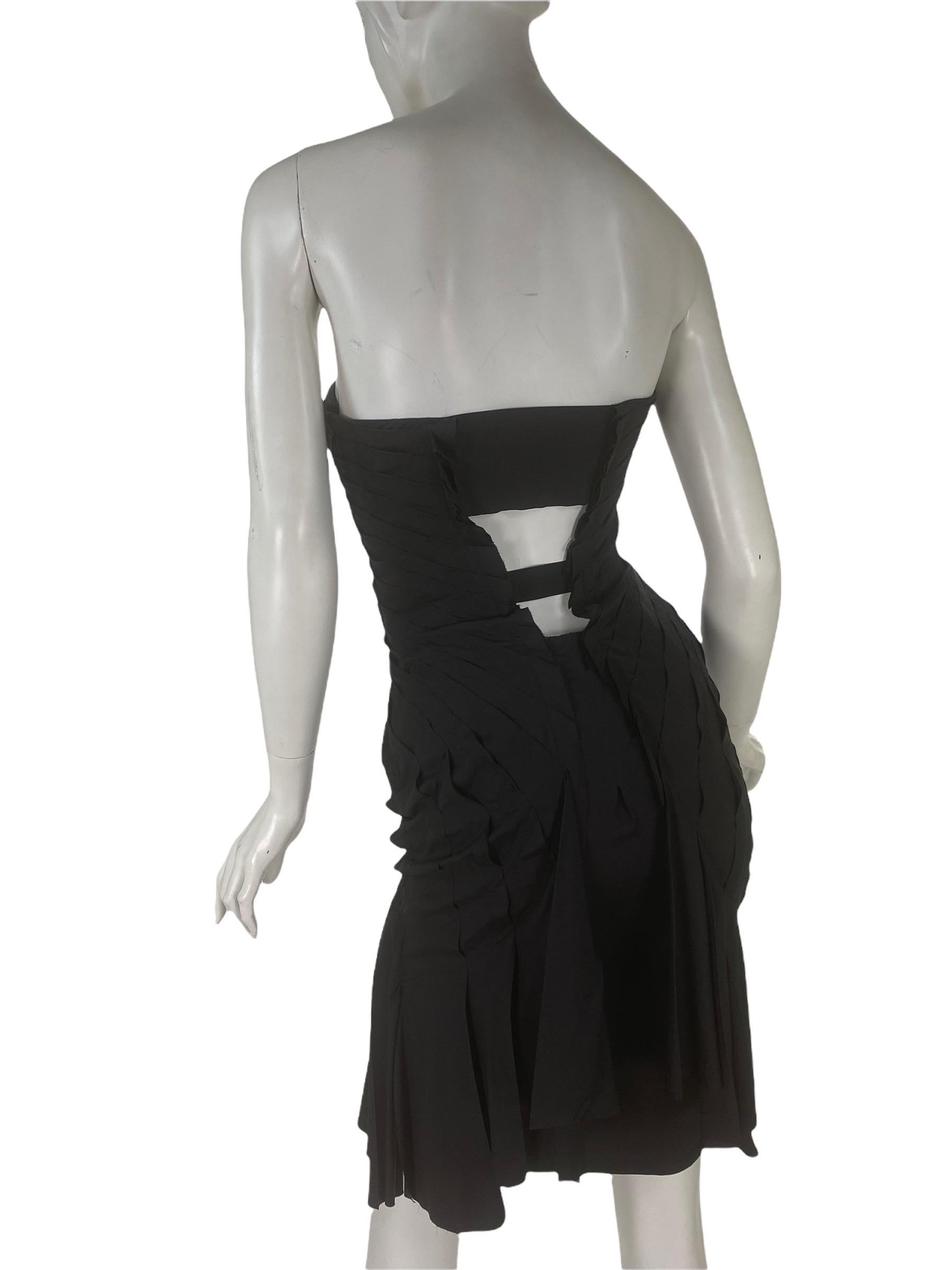 S/S 2004 Vintage Tom Ford for Gucci Strapless Black Silk Dress 40 In Excellent Condition For Sale In Montgomery, TX