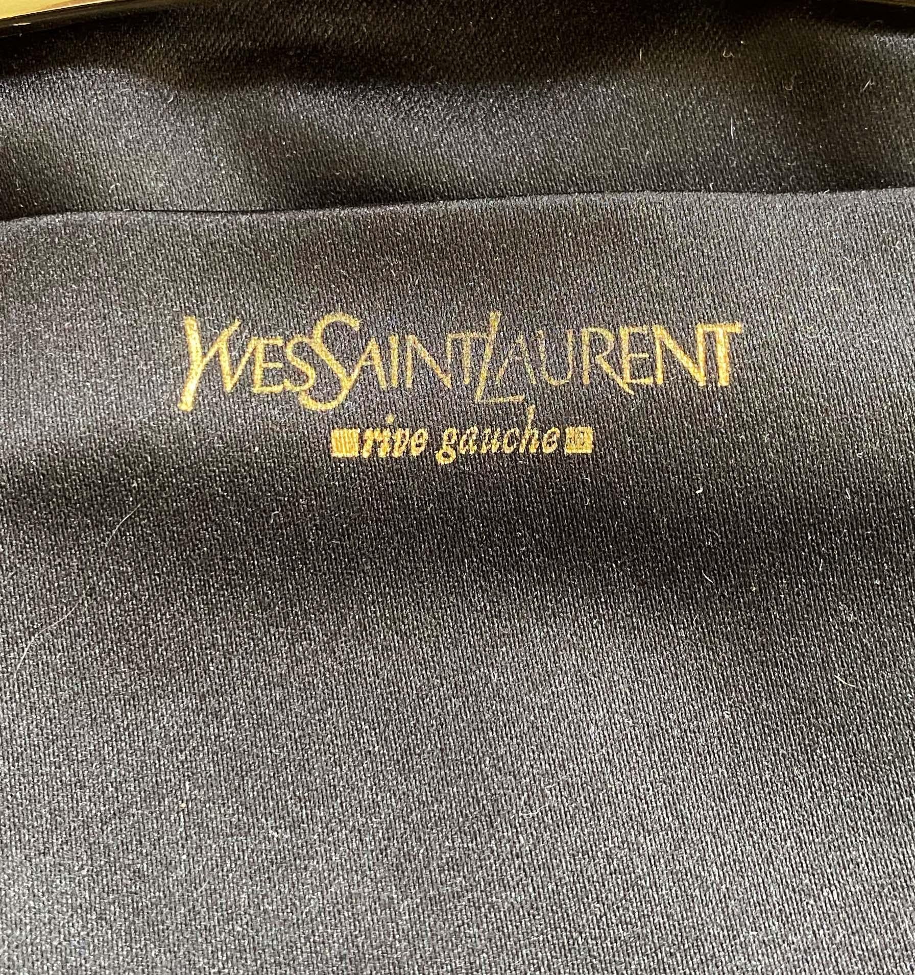 S/S 2004 Yves Saint Laurent by Tom Ford Rhinestone Flower Silk Satin Clutch  For Sale 1