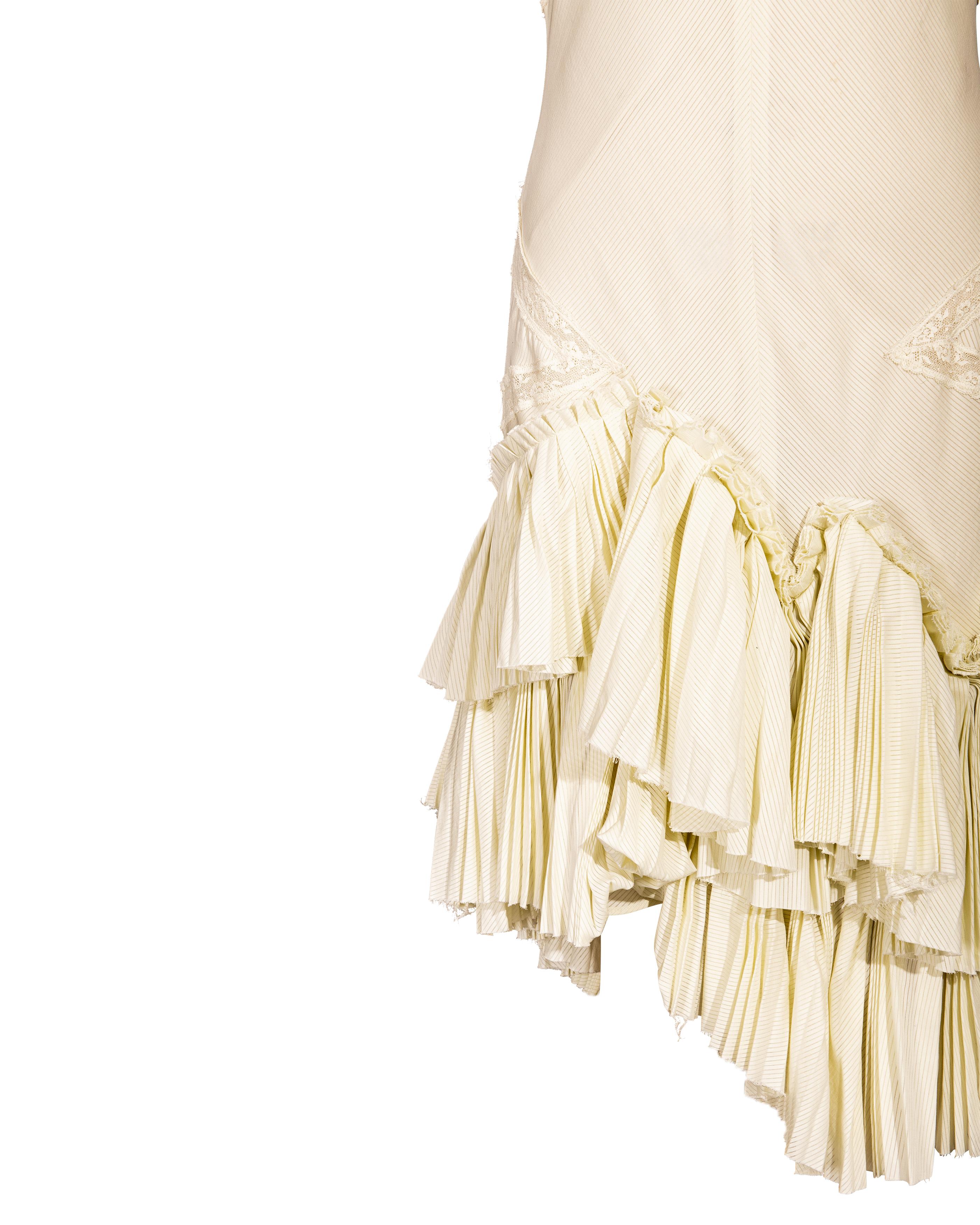 S/S 2005 Alexander McQueen (Lifetime) Pale Yellow Pleated and Lace Cotton Dress For Sale 3