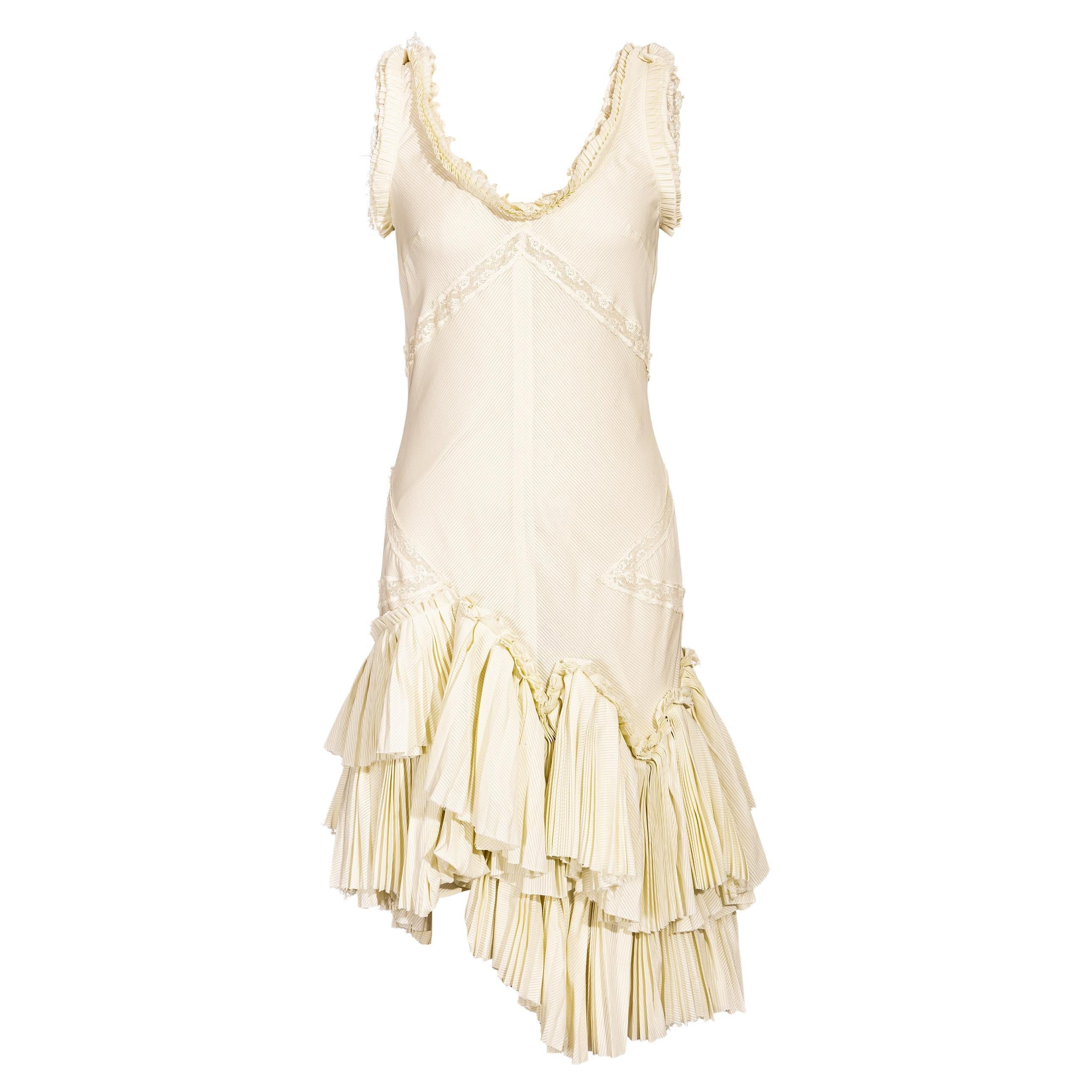S/S 2005 Alexander McQueen (Lifetime) Pale Yellow Pleated and Lace Cotton Dress For Sale