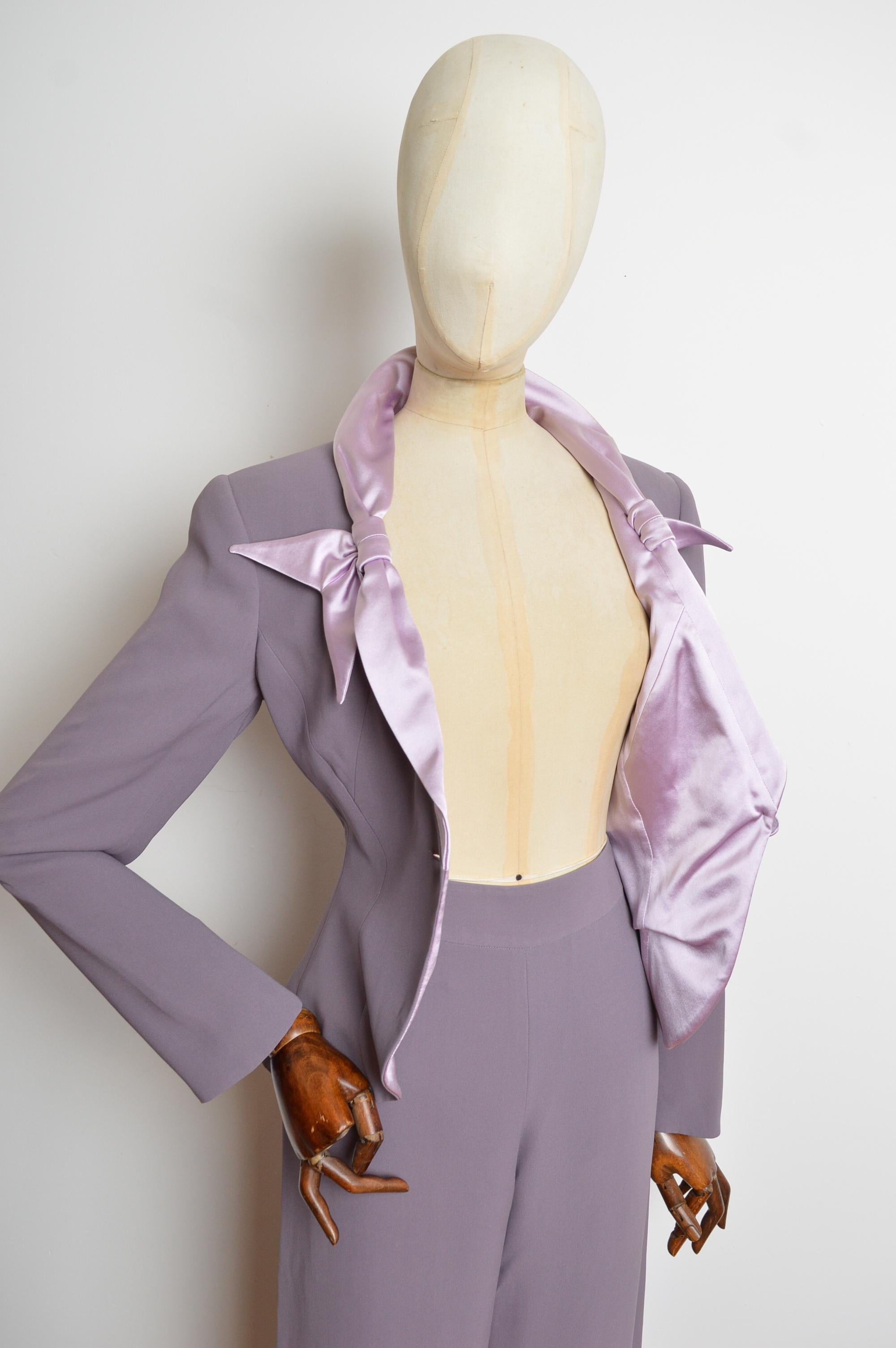 P/E 2005 Giorgio Armani Blazer lilla e viola in raso Giacca e pantaloni da abito in vendita 4