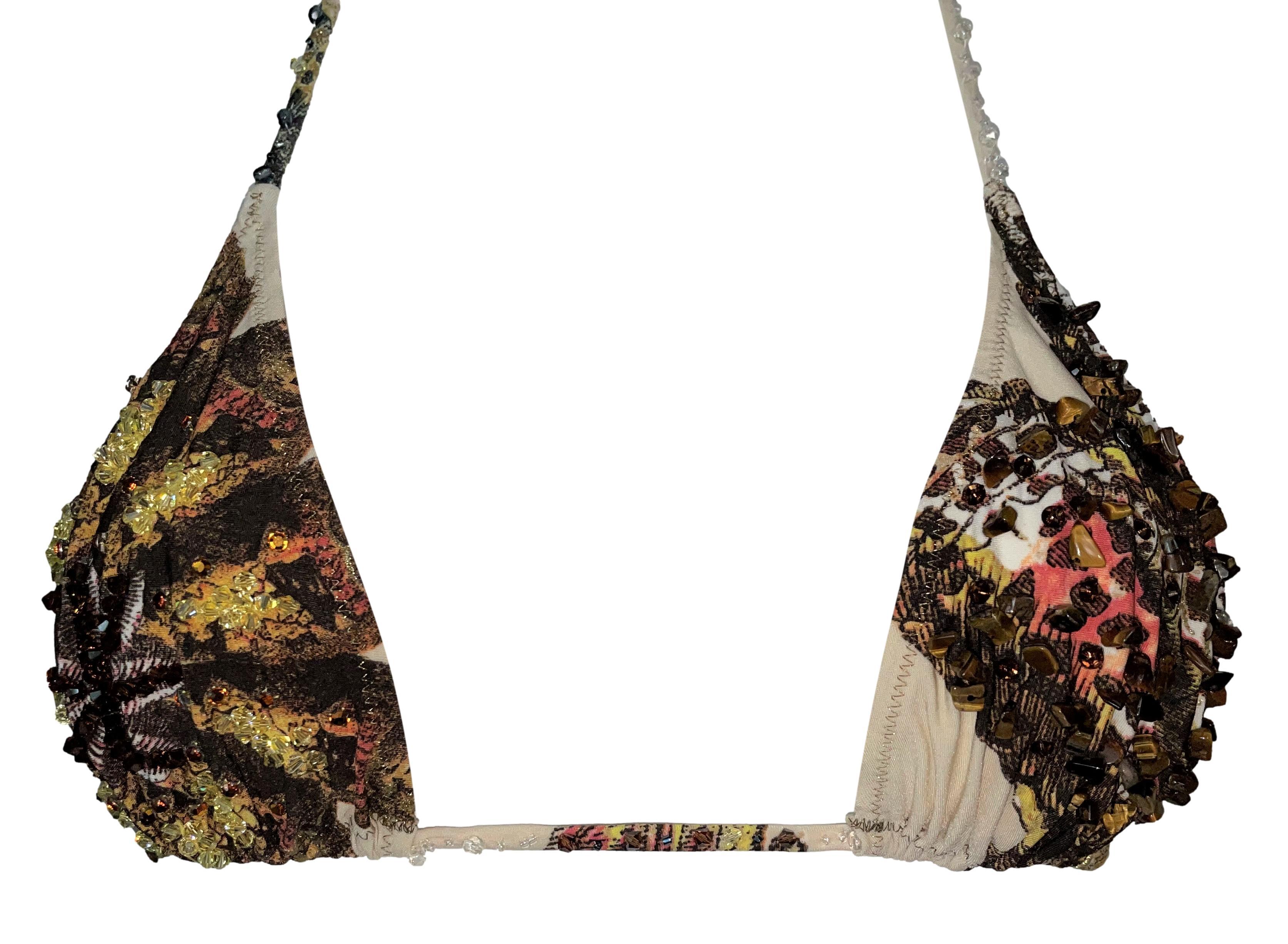 DESIGNER: S/S 2005 Roberto Cavalli

Bitte kontaktieren Sie uns für weitere Bilder und/oder Informationen.

ZUSTAND: Makellos - scheint ungetragen zu sein

GEWEBE: Nylon & Elasthan

LAND: Italien

GRÖSSE: S

MASSNAHMEN; werden nur aus Gefälligkeit