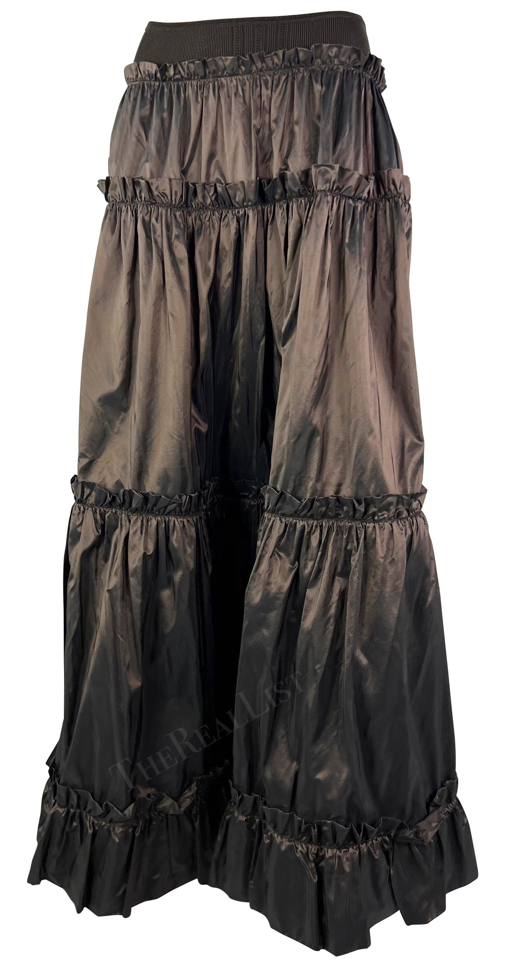 S/S 2005 Roberto Cavalli Falda acampanada de tafetán de seda con volantes marrón en venta 1