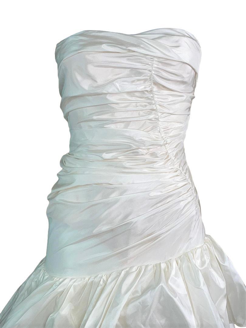 S/S 2005 Roberto Cavalli Ivory Silk Sating High Front Slit Strapless Ruffle Gown In Good Condition In Yukon, OK