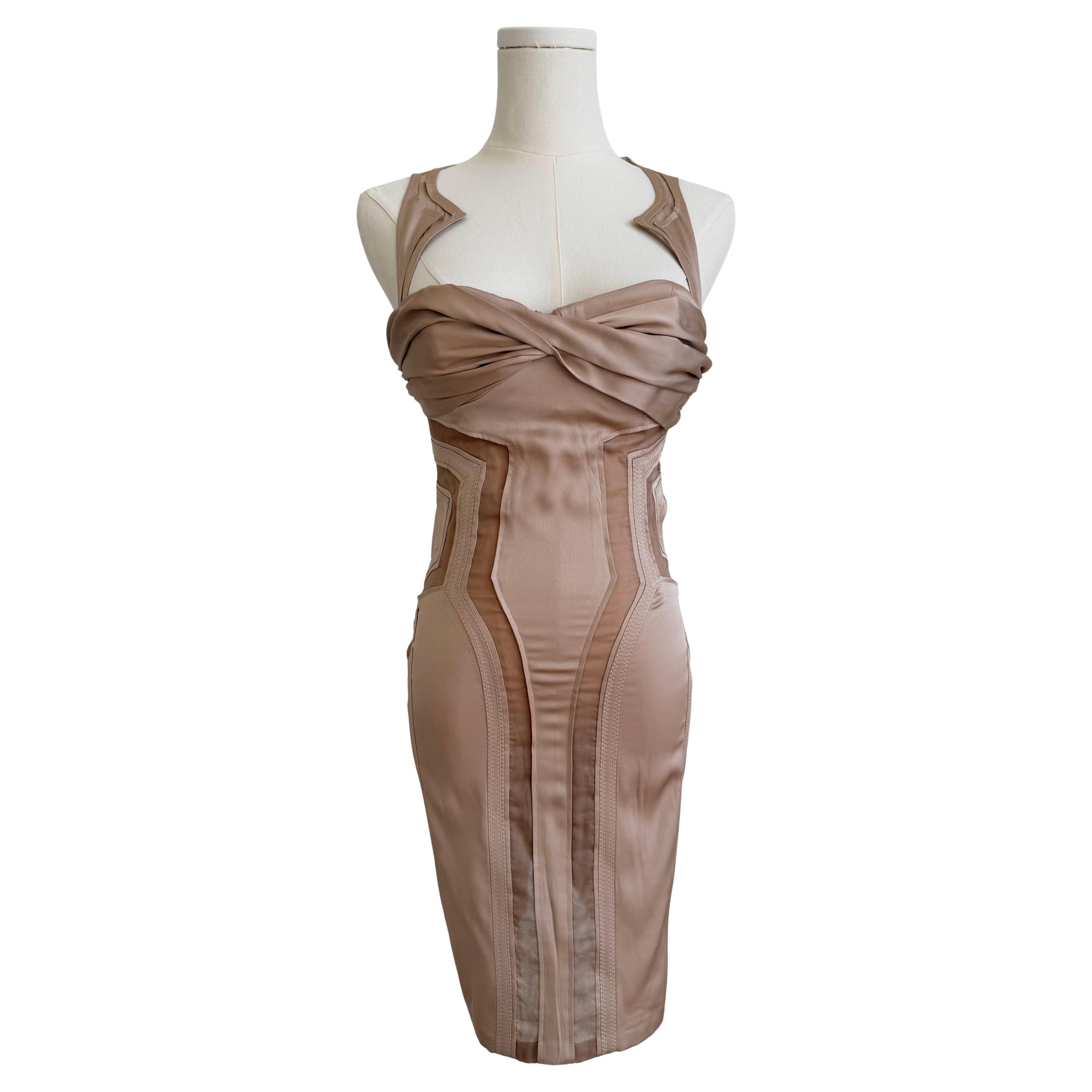 Gucci Spring/Summer 2005 Silk Light Brown Mini Dress with Open Back For Sale