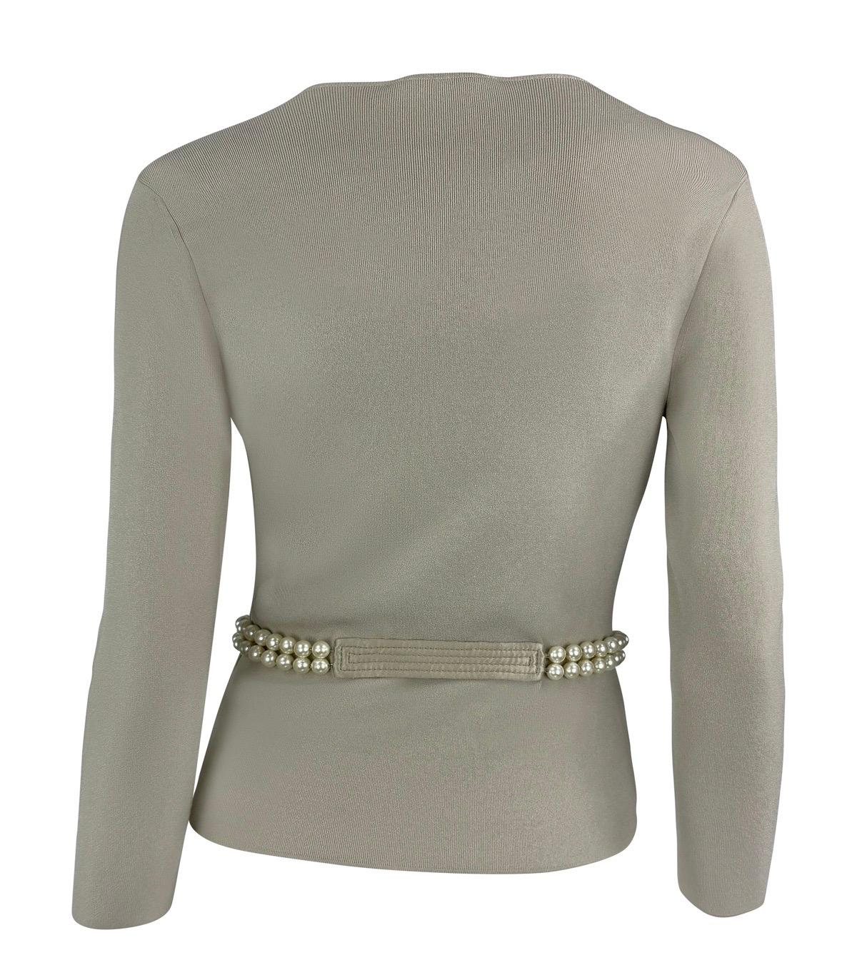 S/S 2005 Valentino Garavani Kunstperlen Sage Grün Taupe Cardigan Tank Knit Set im Zustand „Hervorragend“ im Angebot in West Hollywood, CA