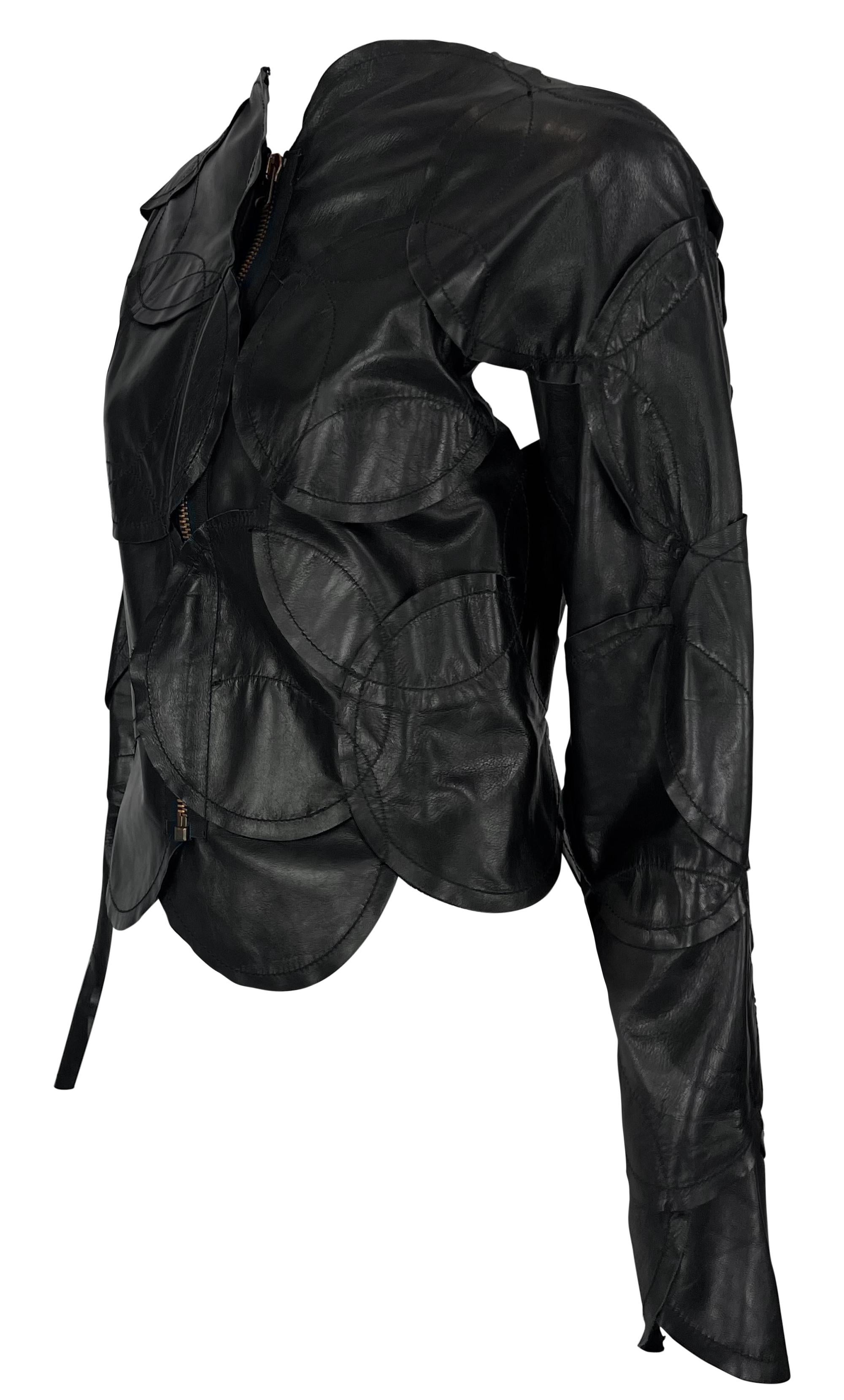 S/S 2006 Maison Martin Margiela Pasarela Chaqueta redonda de cuero negro abierta con parches Negro en venta
