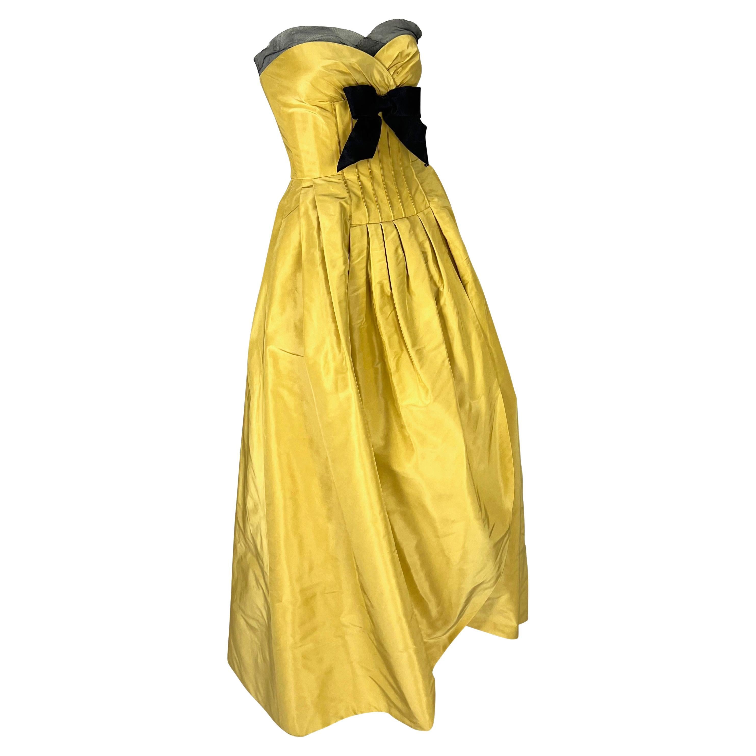 S/S 2006 Oscar de La Renta Runway Yellow Silk Taffeta Boned Corset Bow Gown 8