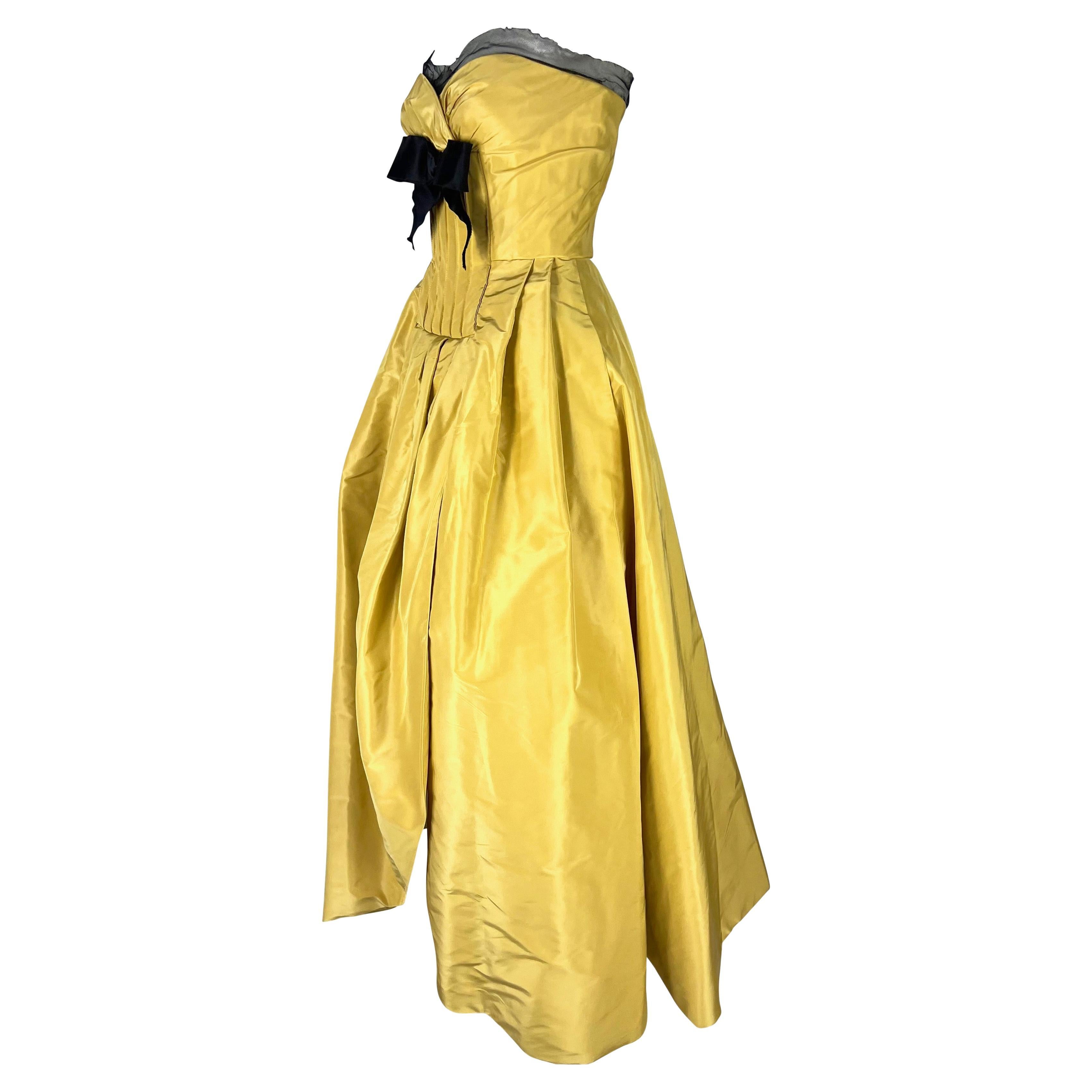 S/S 2006 Oscar de La Renta Runway Yellow Silk Taffeta Boned Corset Bow Gown 1