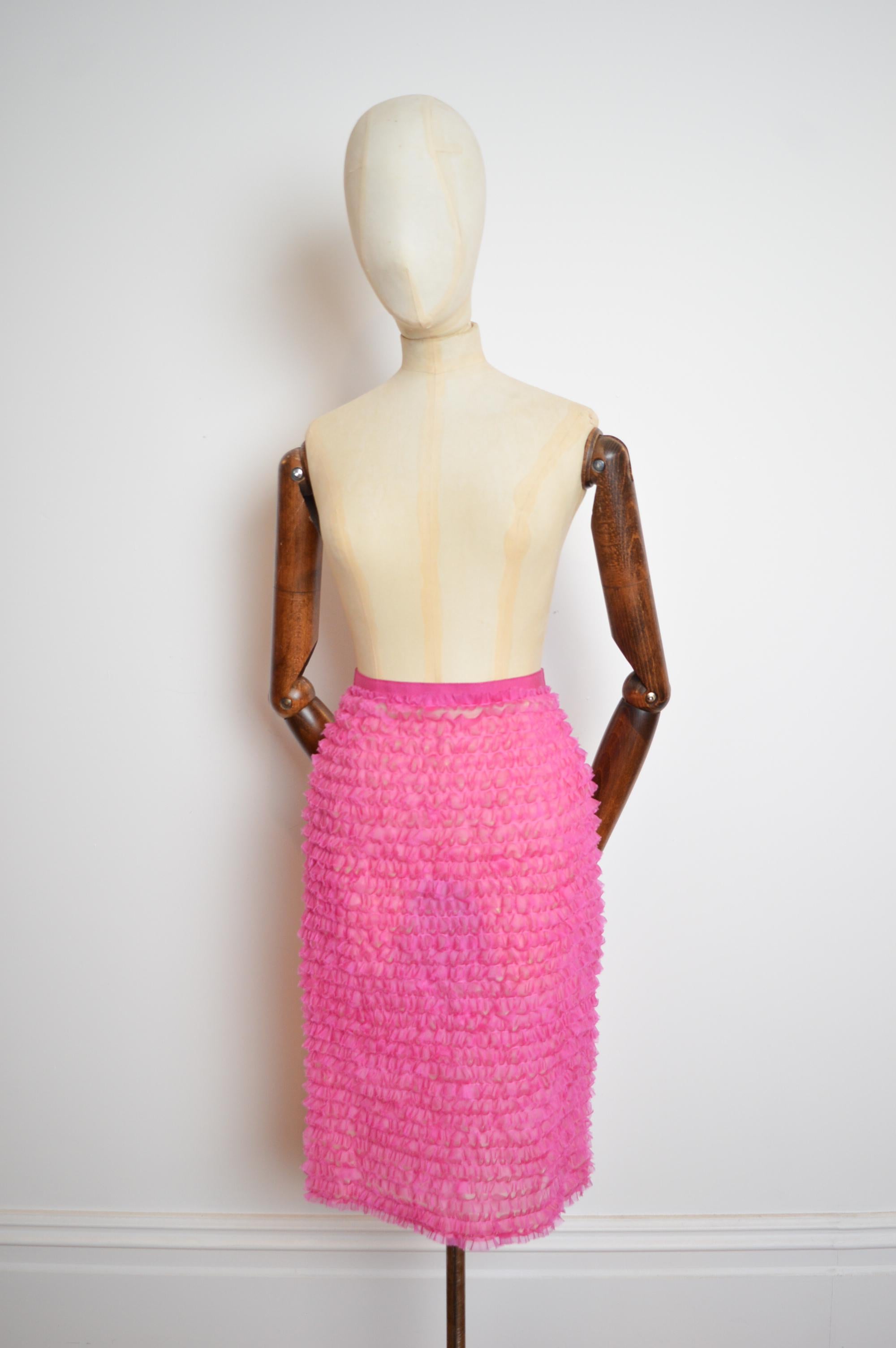 S/S 2006 Pink Tulle Dolce & Gabbana Ruffled Silk Blouse and matching Skirt suit For Sale 9